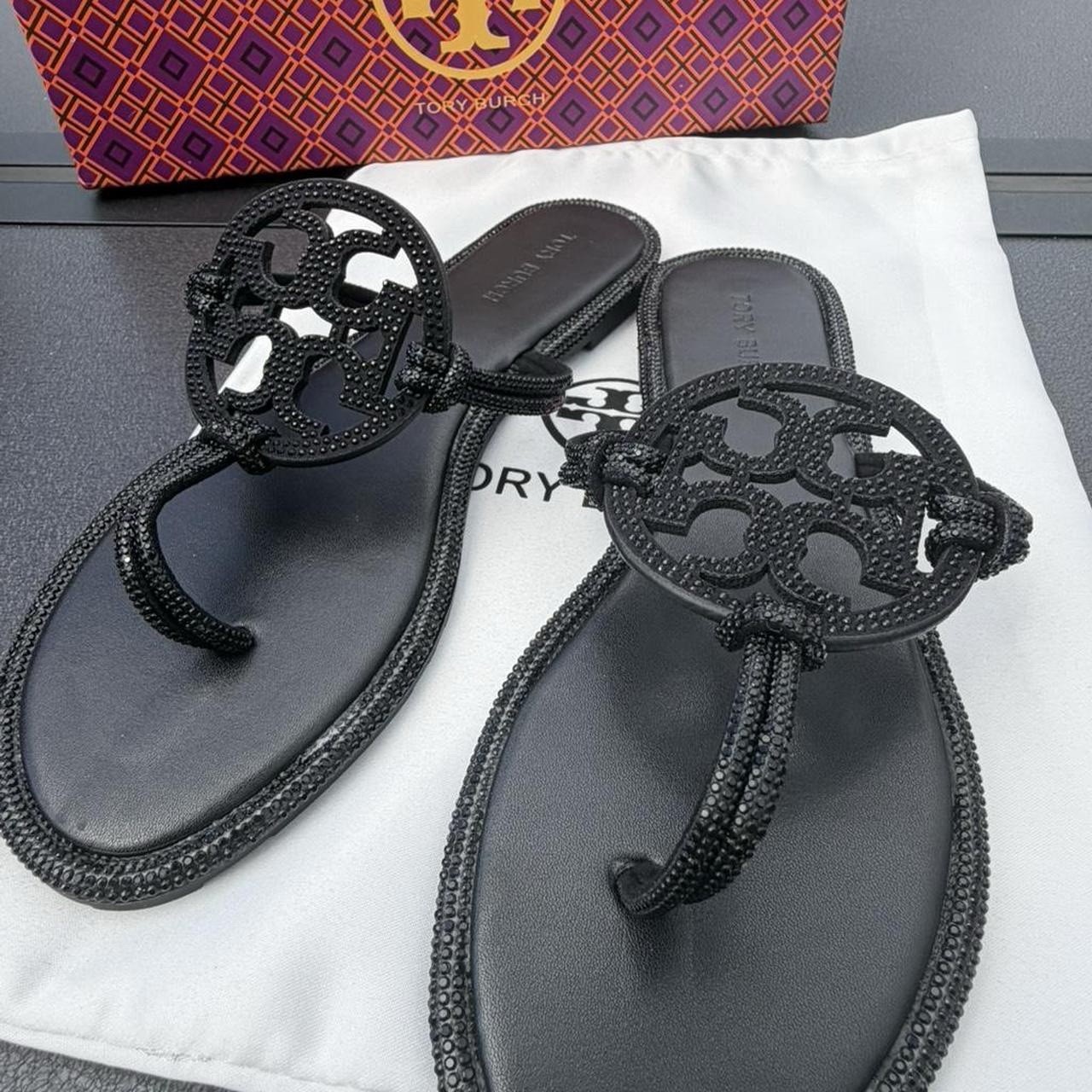Tory Burch Black Rhinestone Logo Thong Leather Sandals Women’s Size 8 Slip-On