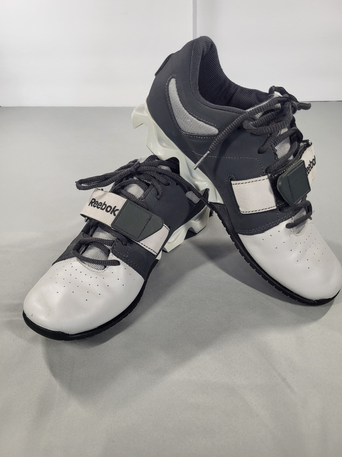 Reebok CrossFit Lifter U-Form Men’s Weightlifting Shoes Grey White J99808 Size 8