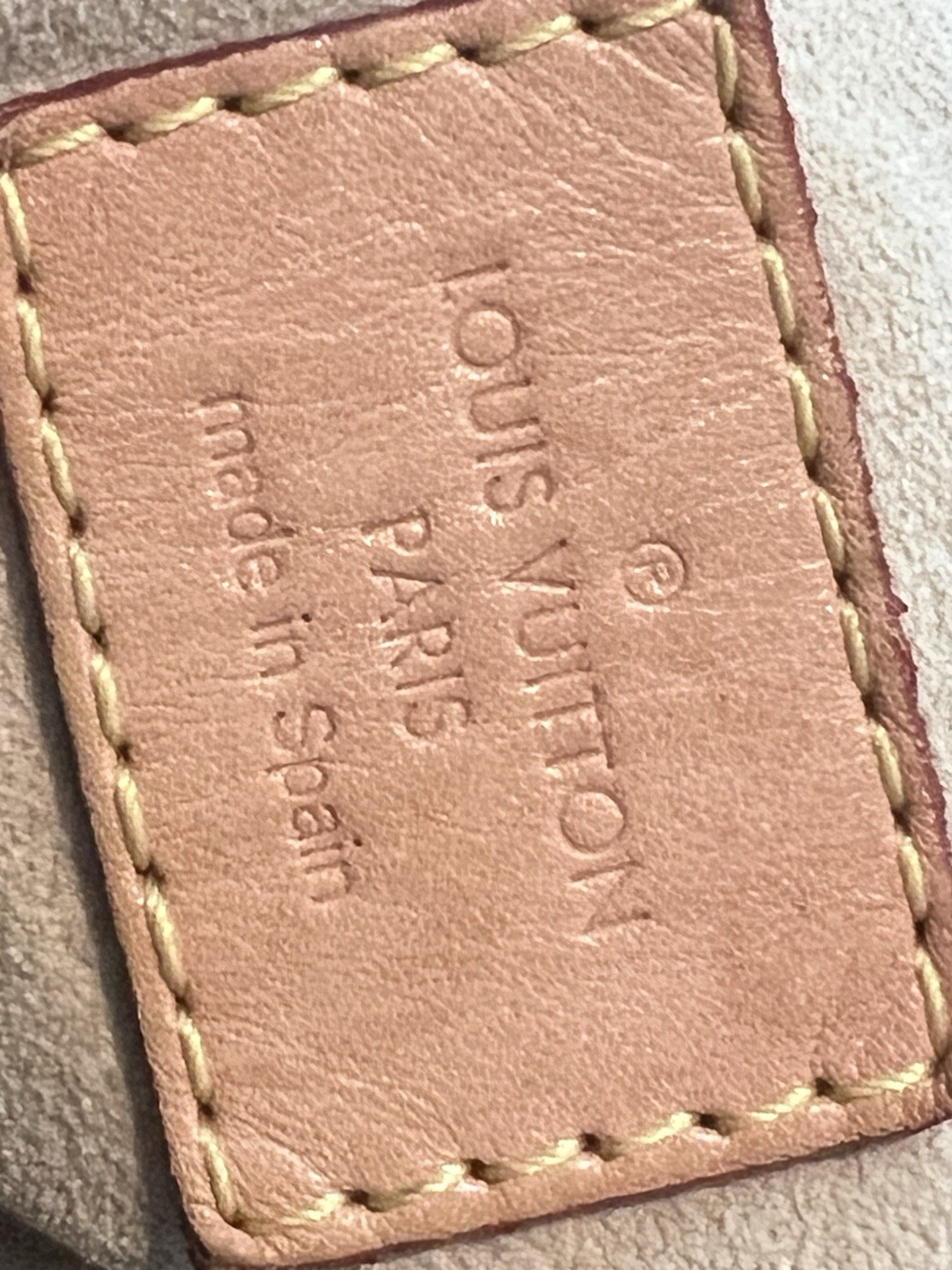 LOUIS VUITTON Artsy MM Bag | Monogram Canvas | Shoulder Bag | 100% Authentic