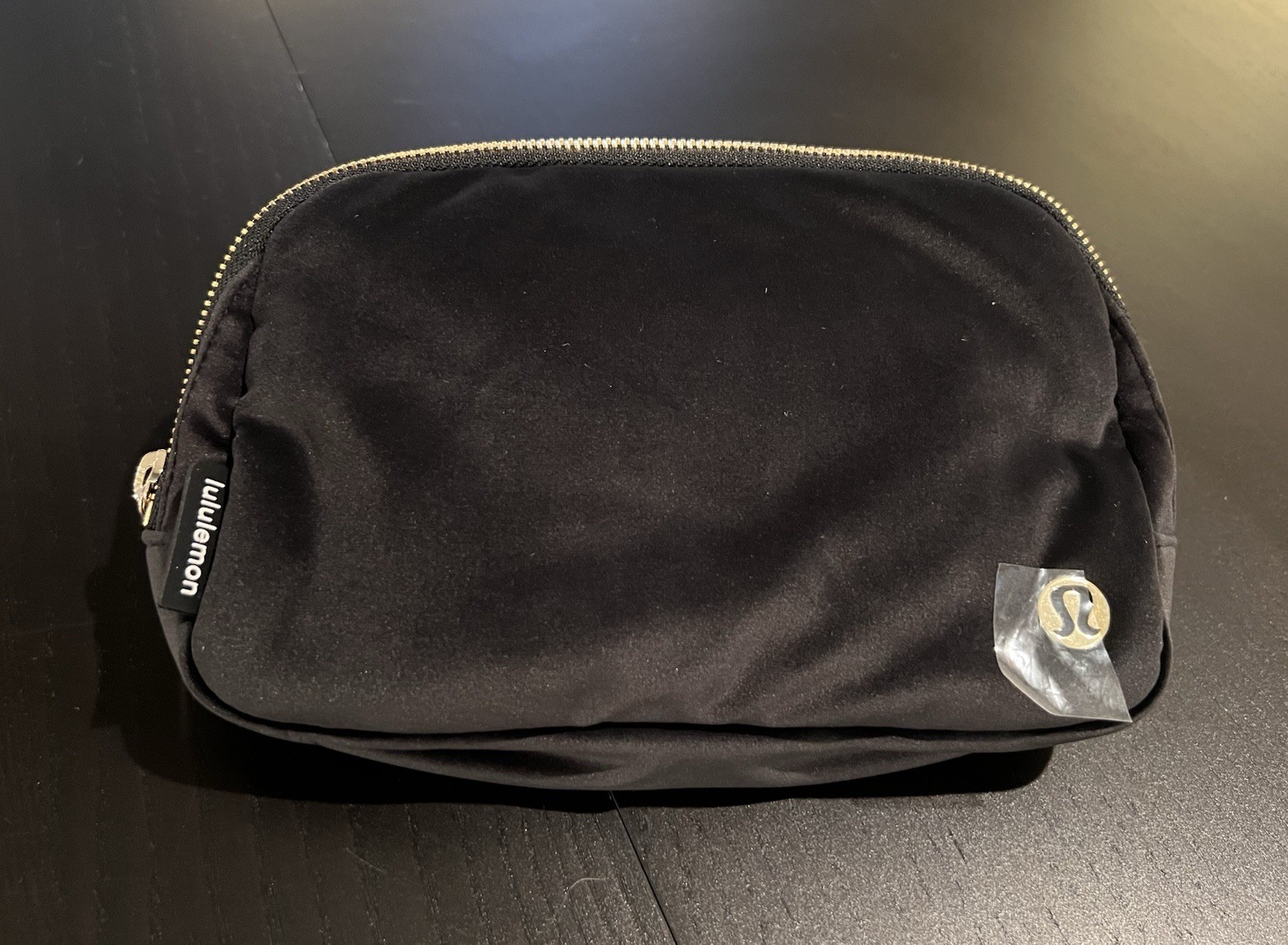 NWT Lululemon Everywhere Belt Bag 1L Velour – Black / Gold – Crossbody