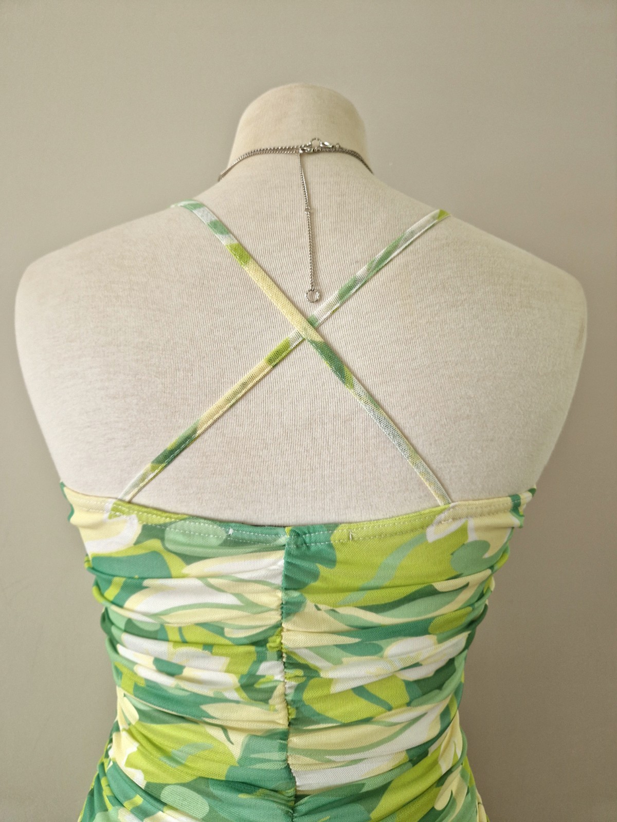 Quiz Vibrant Lime Green Ruched Bodycon Summer Party Cocktail Dress. Size 10