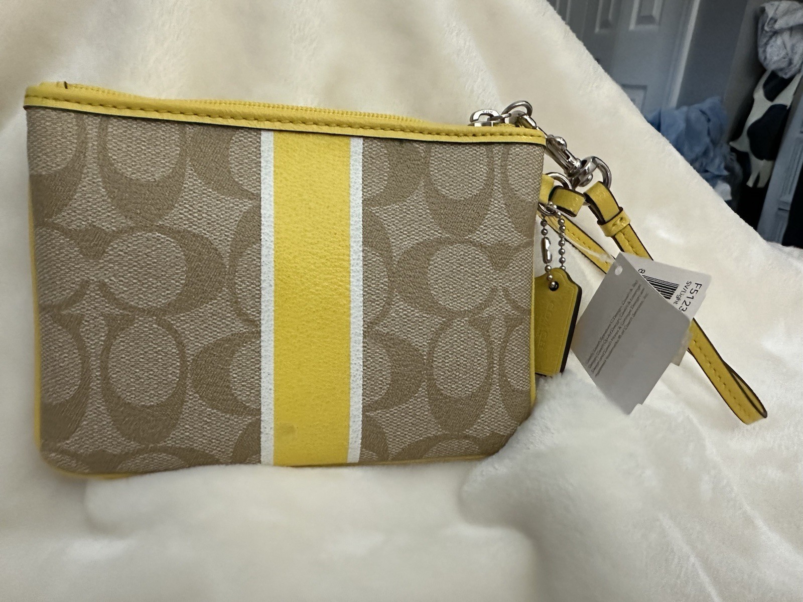 NWT Coach Signature Canvas Light khaki And Yellow Wristlet, Corner zip