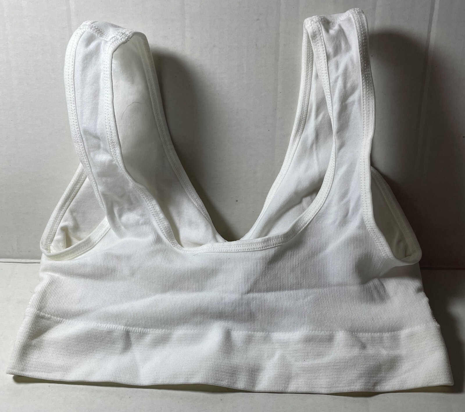 Genie Style Bra XL-1X White Nylon Spandex Removable Pad Shape wear Seamless Bra
