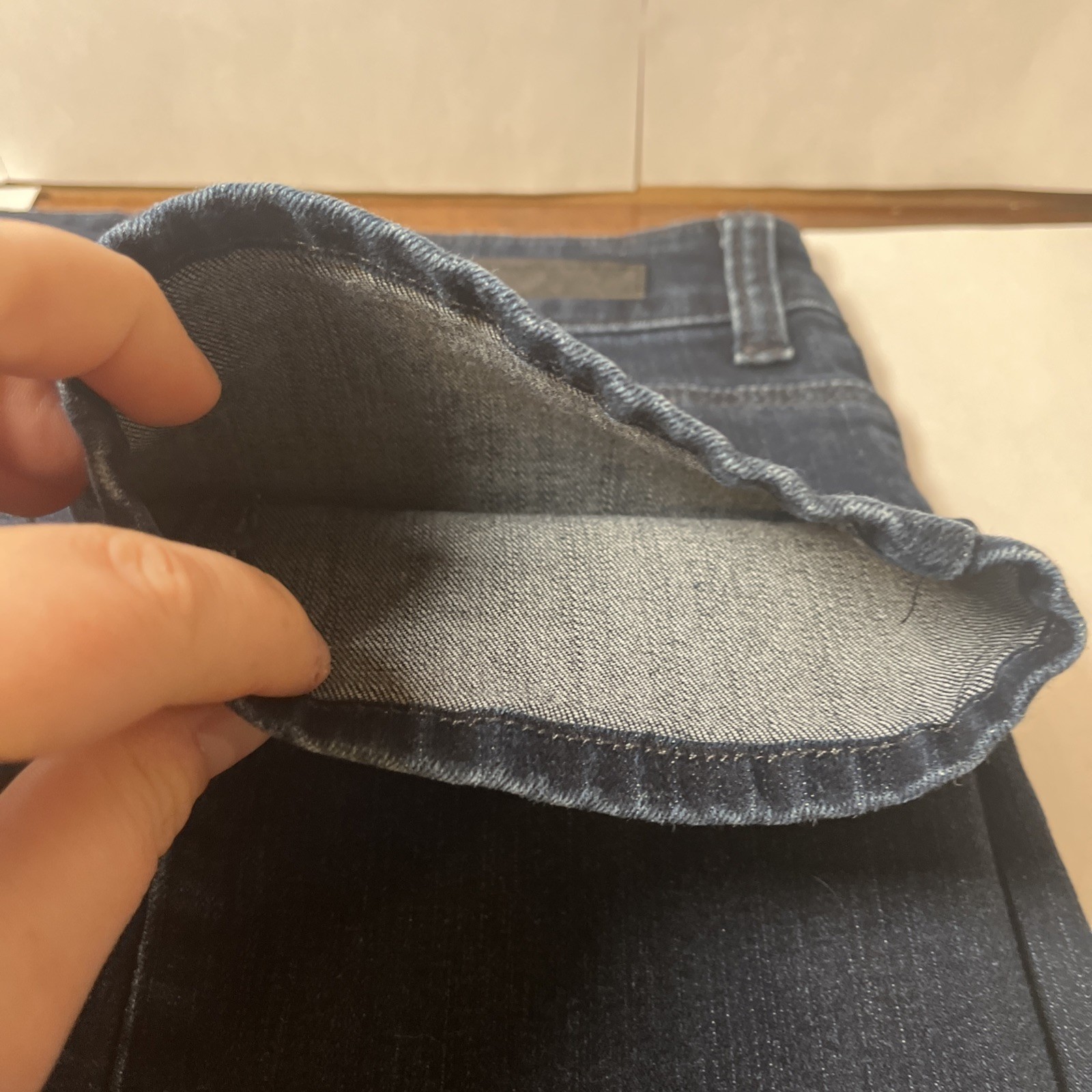 Lee Classic Fit Size 6 Medium Dark Wash No Rips Or Frays Great Condition