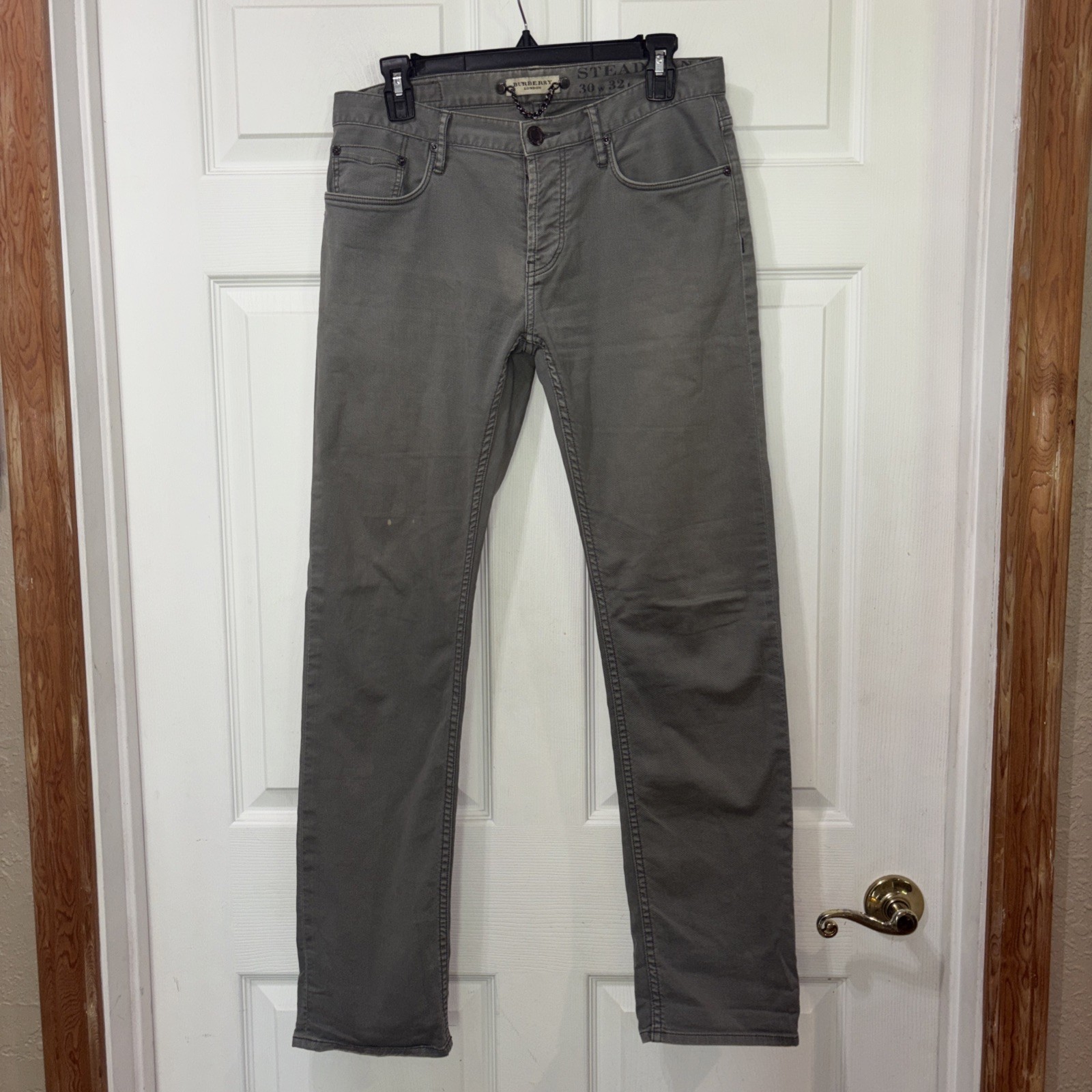 Burberry London Steadman Faded Gray Jeans 30 x 32 Button Fly Stretch Straight
