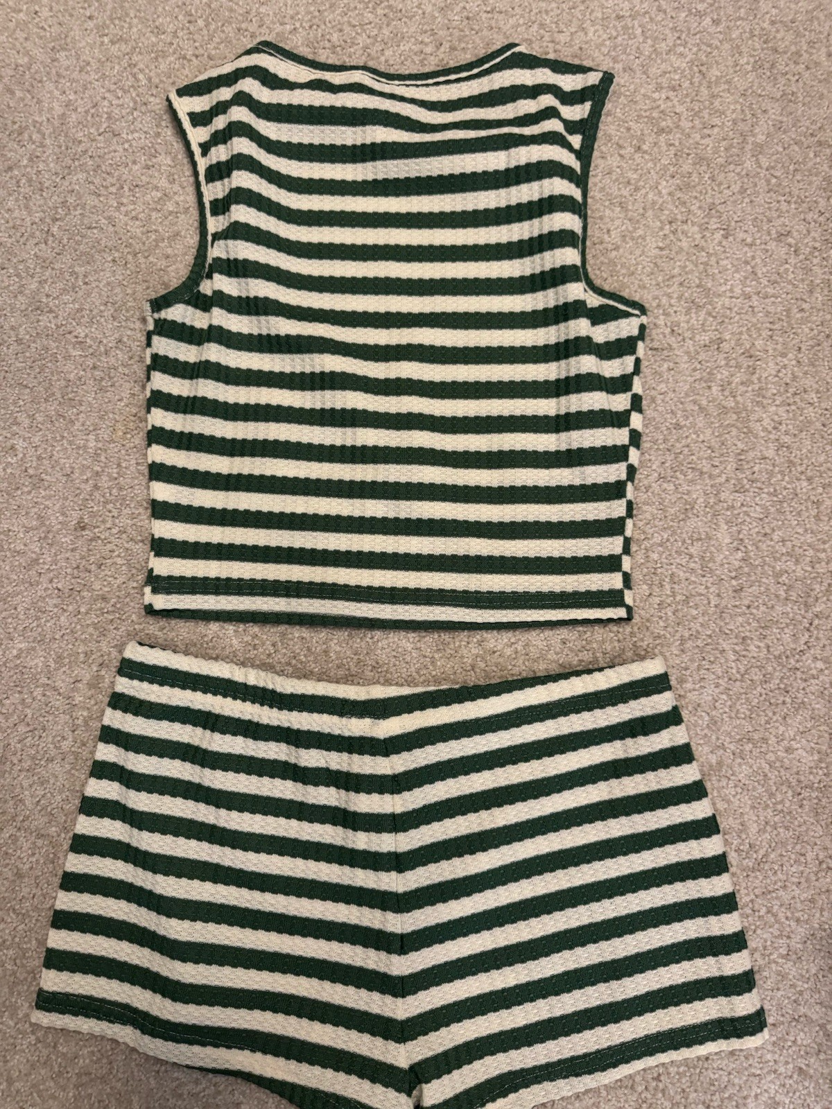 SHEIN Medium Set Green and White