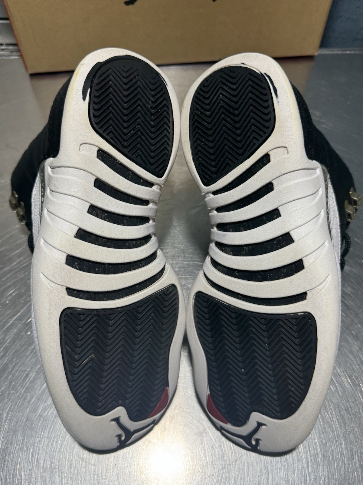 Jordan 12 Playoff Sneakers Size 7 USED CT8013-006