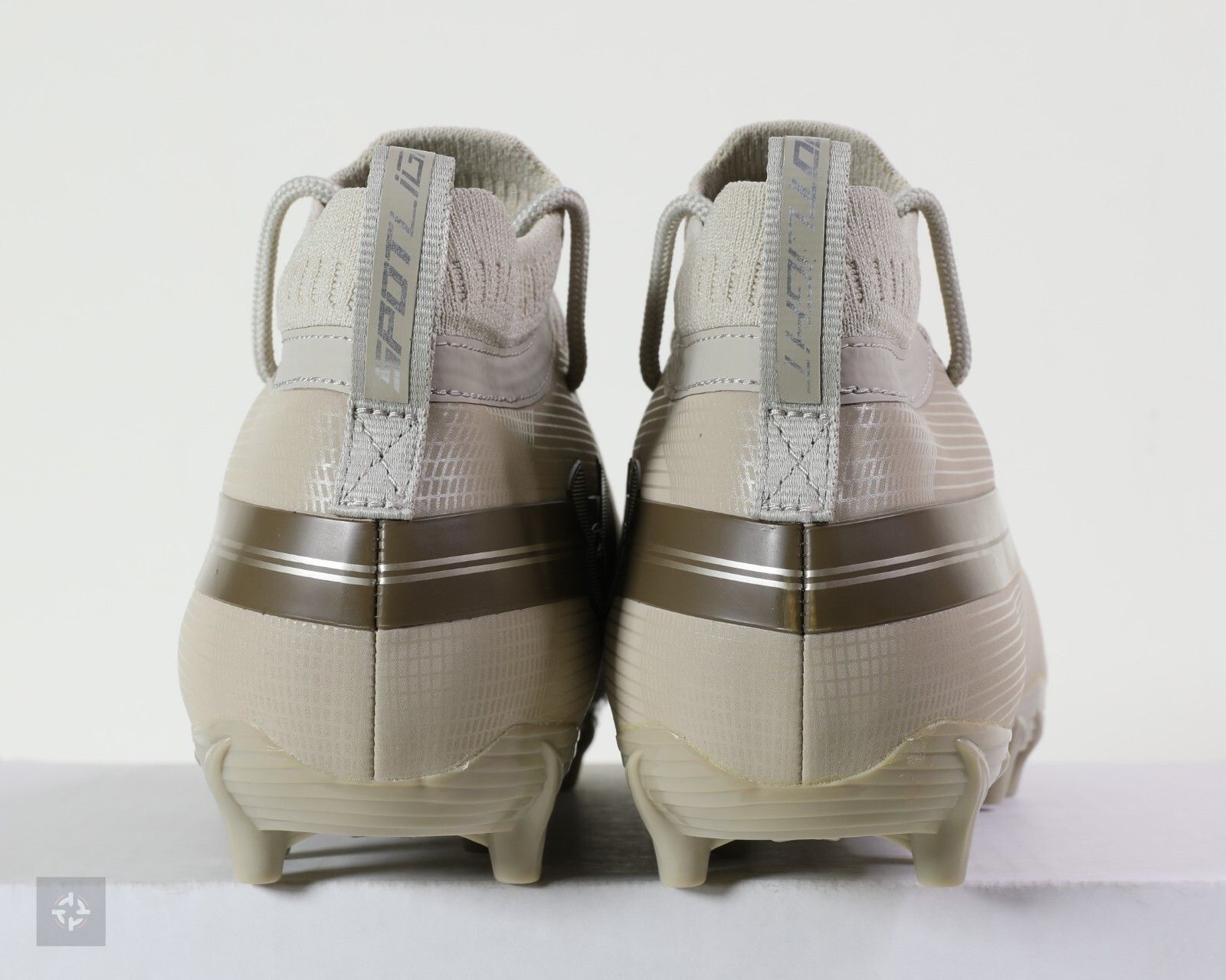 Under Armour Spotlight MC Beige USA Football Cleats Men’s Size 13 (3022187-200)