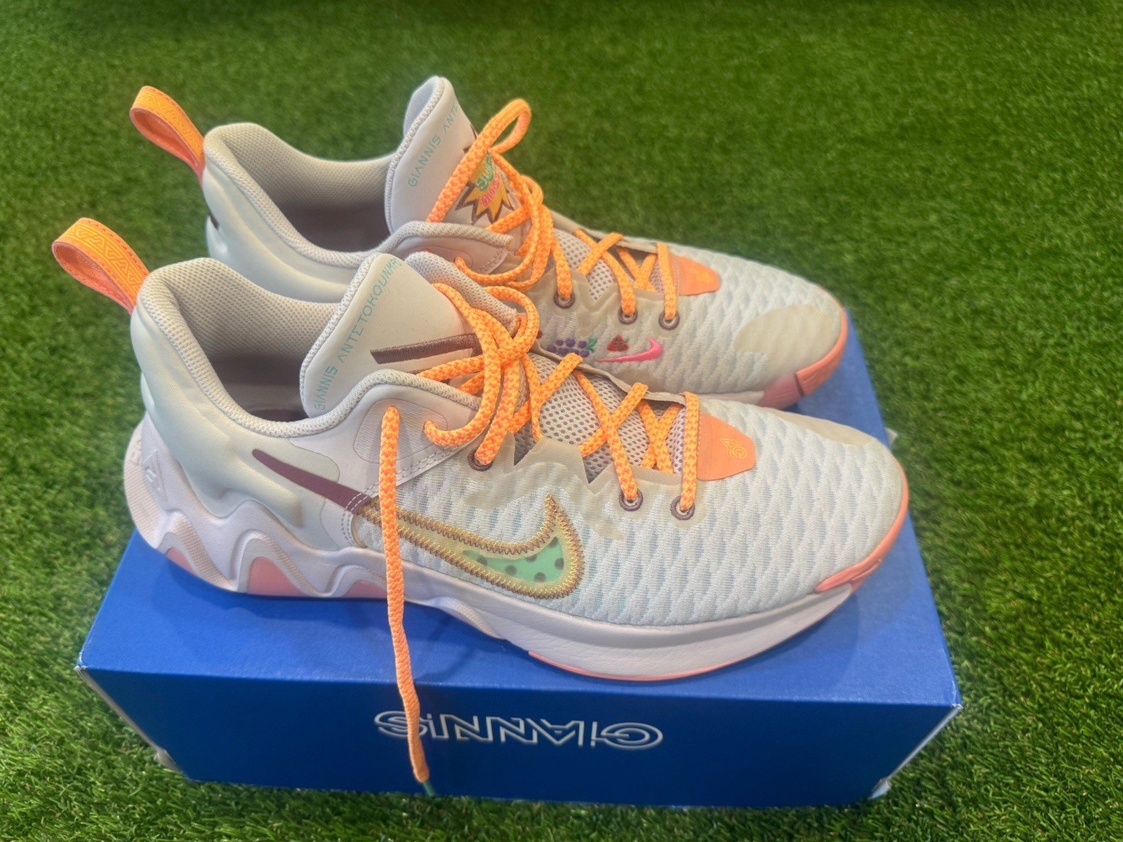 Nike Giannis Immortality Men’s Super Smoothie colorway Low Top Lace-Up Sneakers