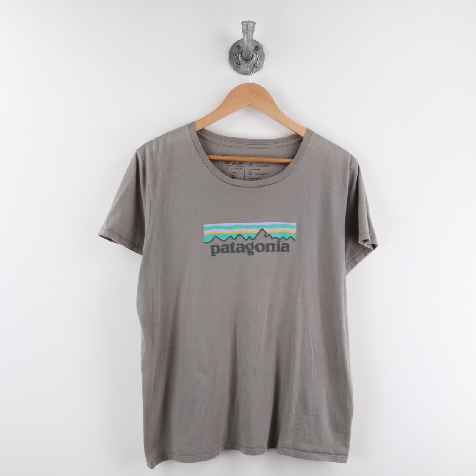 Patagonia Men’s T-Shirt L Grey Logo Printed Regular Fit
