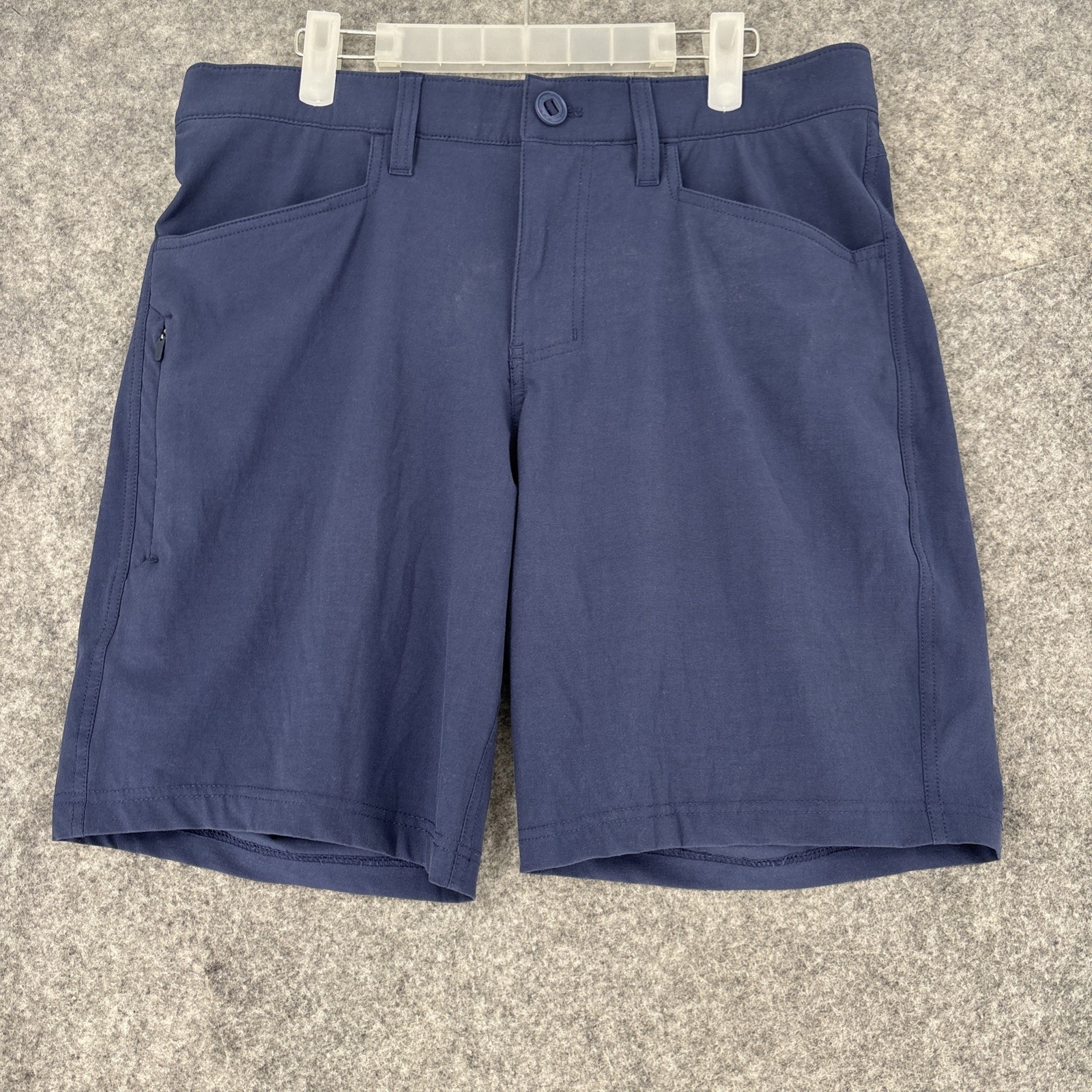 Huk Shorts Men’s 34 Kona Blue Pockets Fishing Golf Stretch
