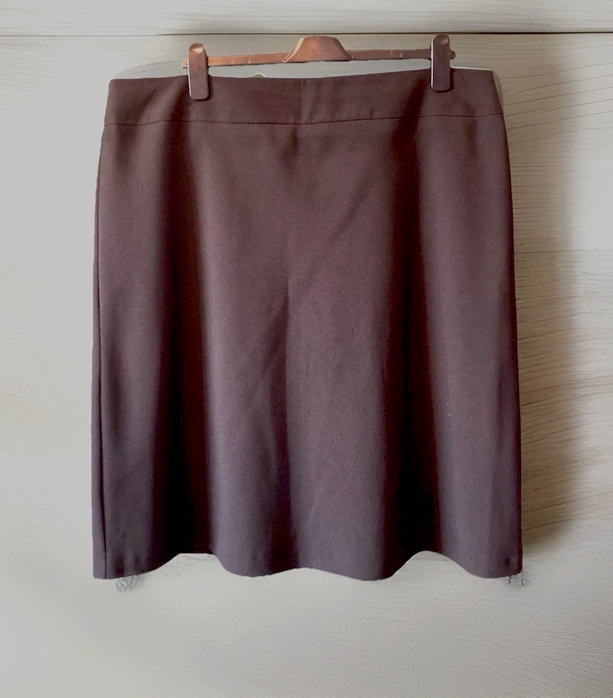 Ladies Debenhams Smart Black Skirt Lined Knee Length Office Work Size 22 BNWOT