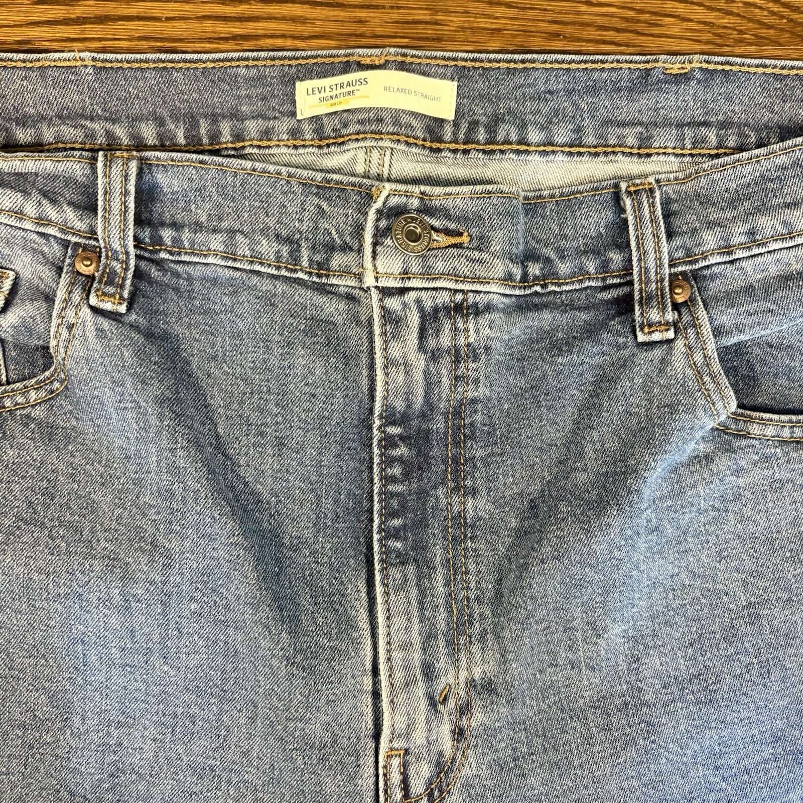 Signature by Levi Strauss Men’s Regular Fit Straight Leg Jeans Blue Denim 42×30