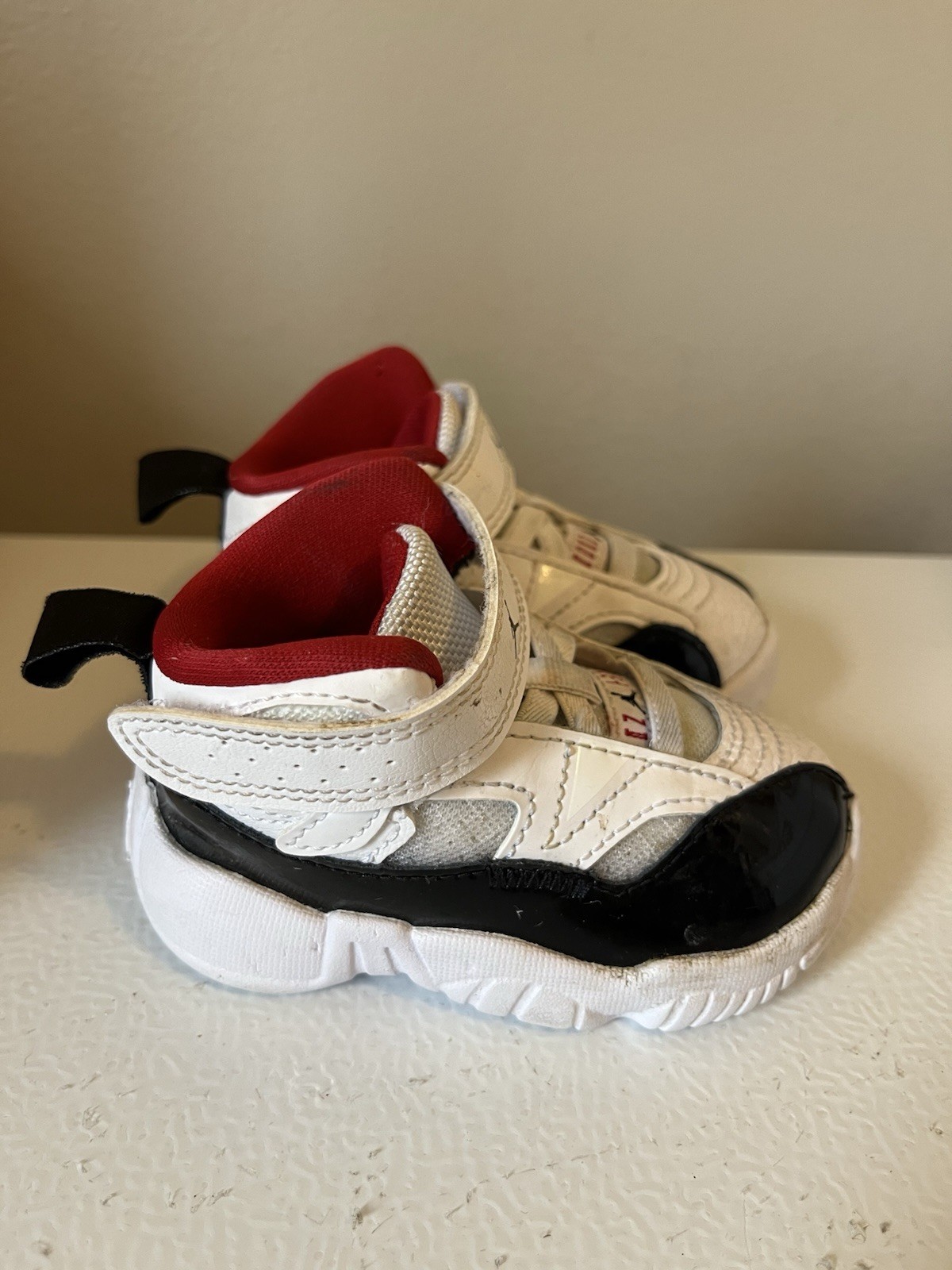 Air Jordan Jumpman Two Trey White University Red