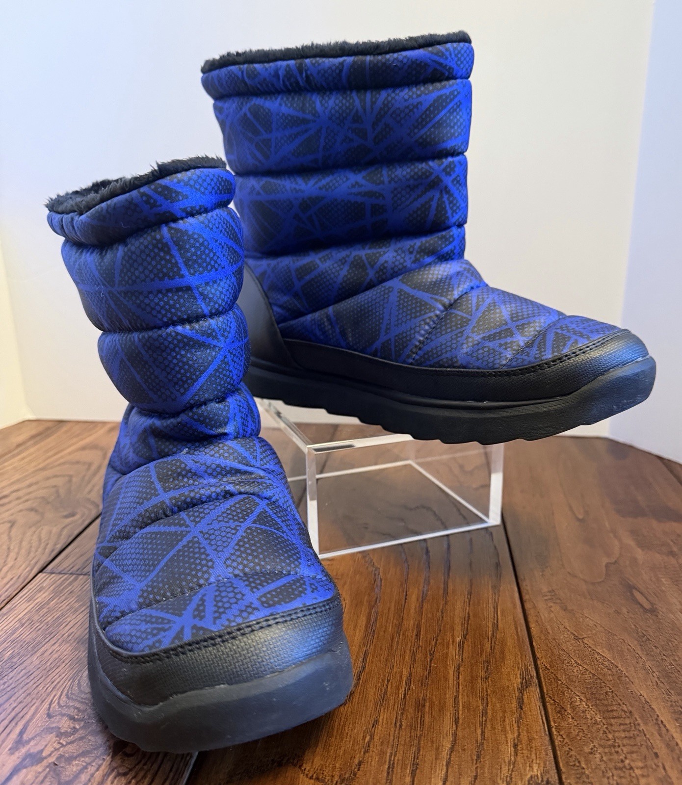 Size 9 M Kohl’s Tek Gear Snow Moon Boots Blue Nylon & Faux Fur Lining Excellent