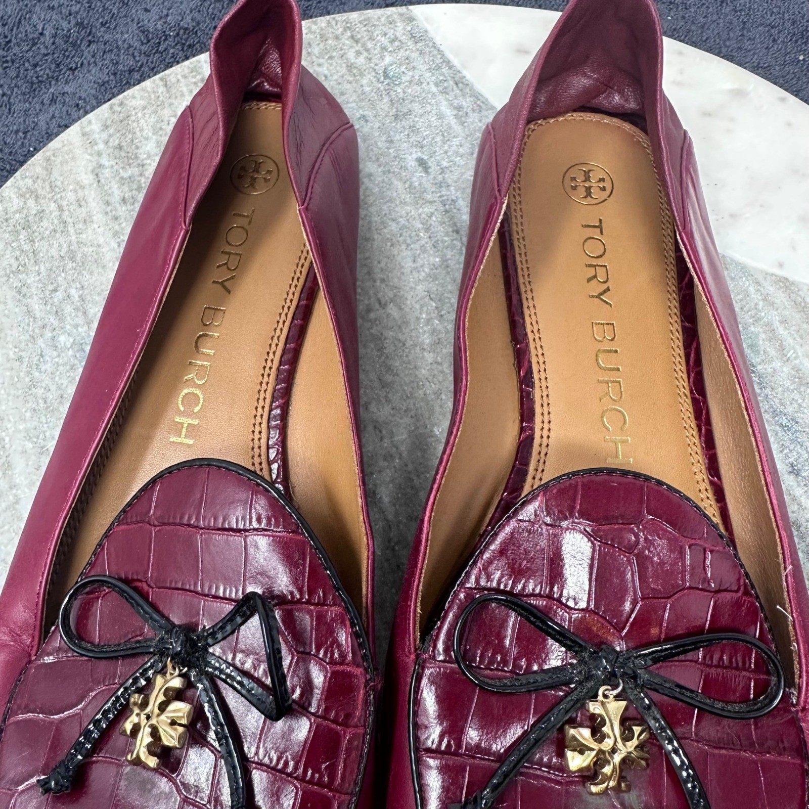 Tory Burch Burgundy Leather Croc Embossed Bow Loafer Flats 9M 8099 G20