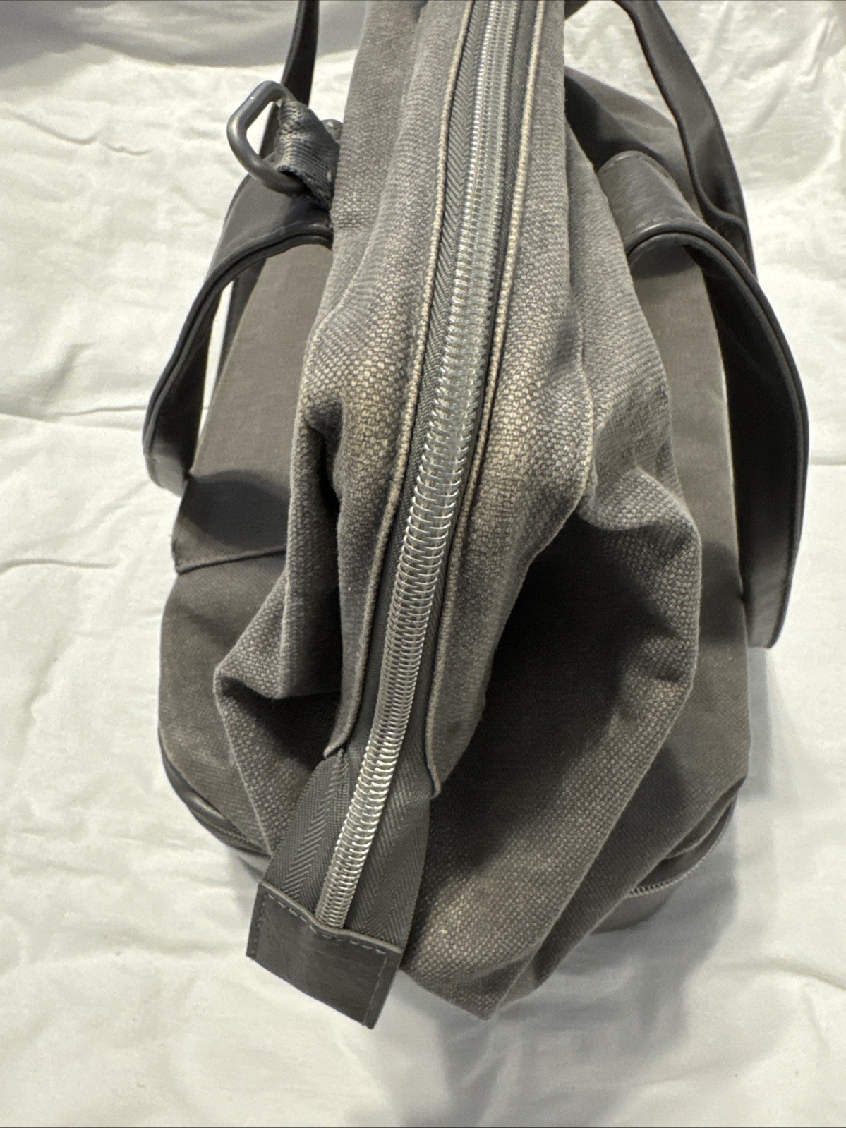 BEIS Gray Weekender Convertible Bag w/Strap 16.5″L x 8.5″W x 13.5″H Clean Unisex