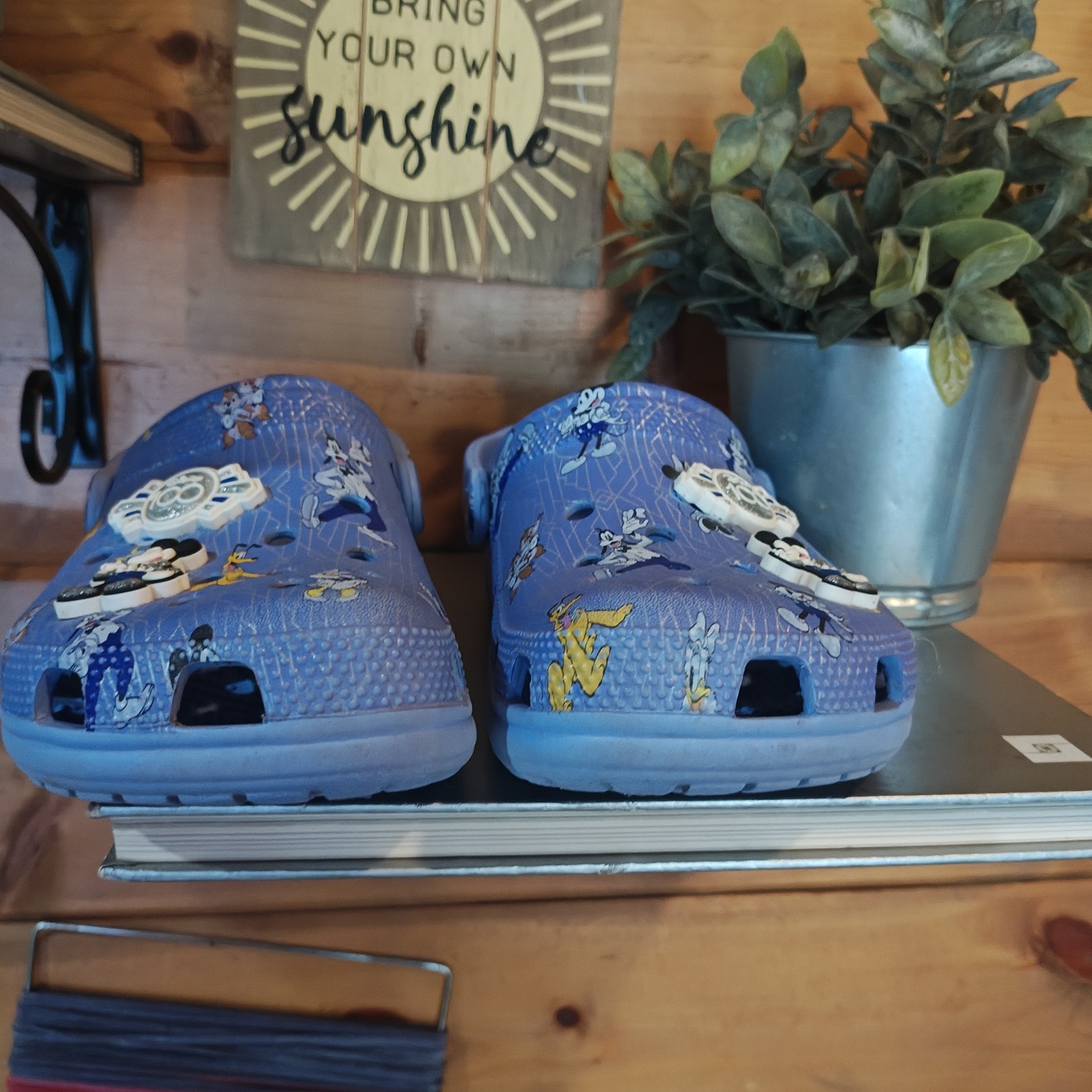 Crocs Disney 100th Anniversary Clogs Mickey Mouse Lavender Shoes W6/M4 Purple