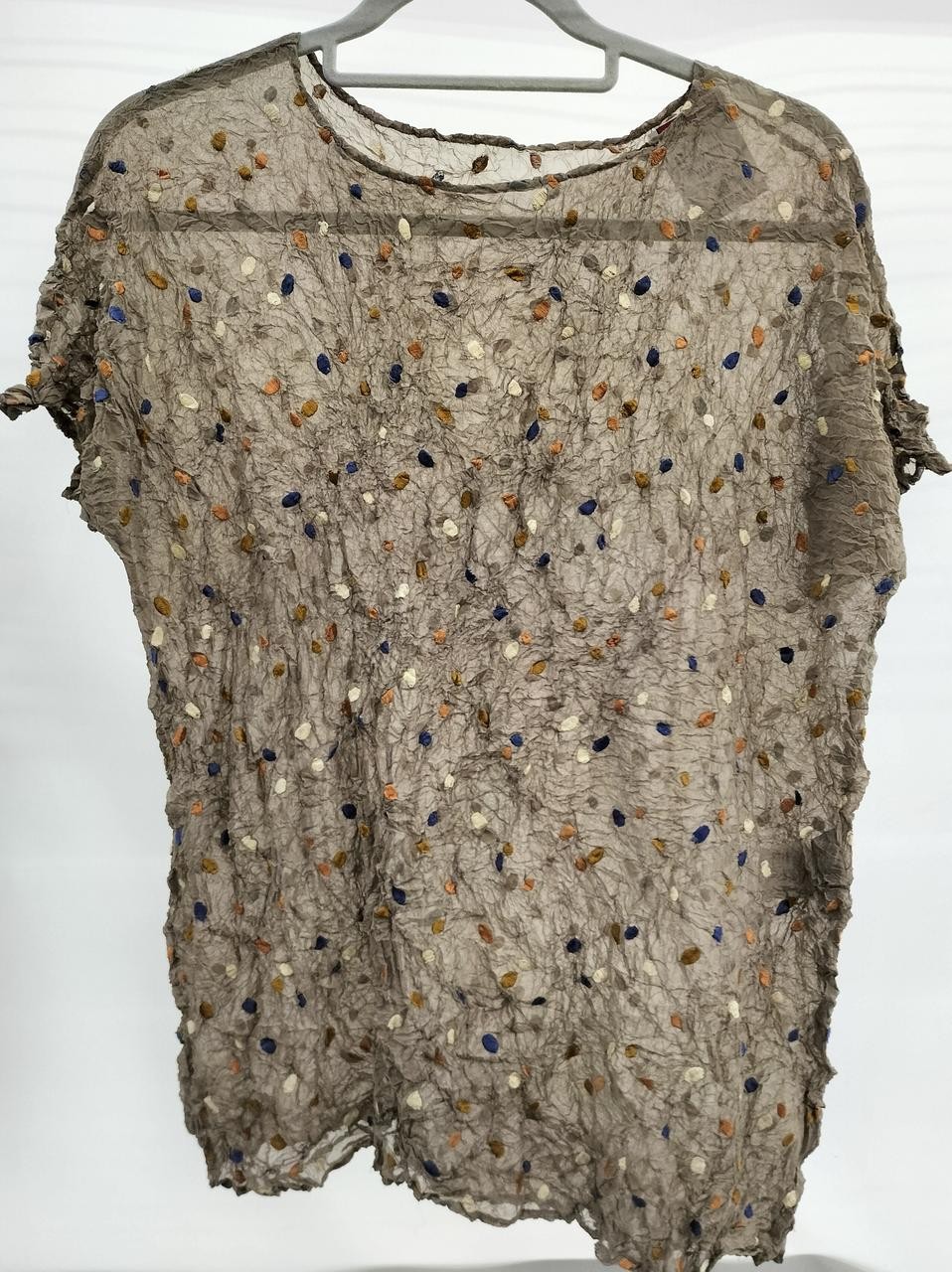 Issey Miyake size M khaki polyester women’s T-shirt Top 21.6 inches
