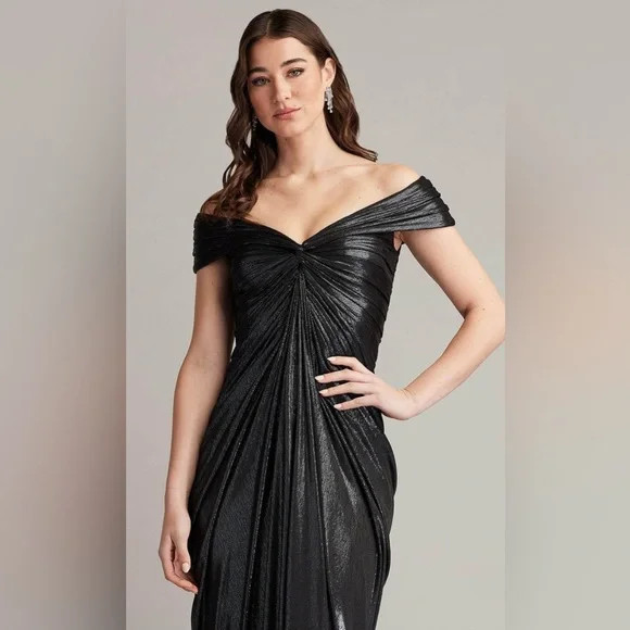 TADASHI SHOJI RUCHED OFF THE SHOULDDER BLACK METALLIC GOWN SIZE XS $488