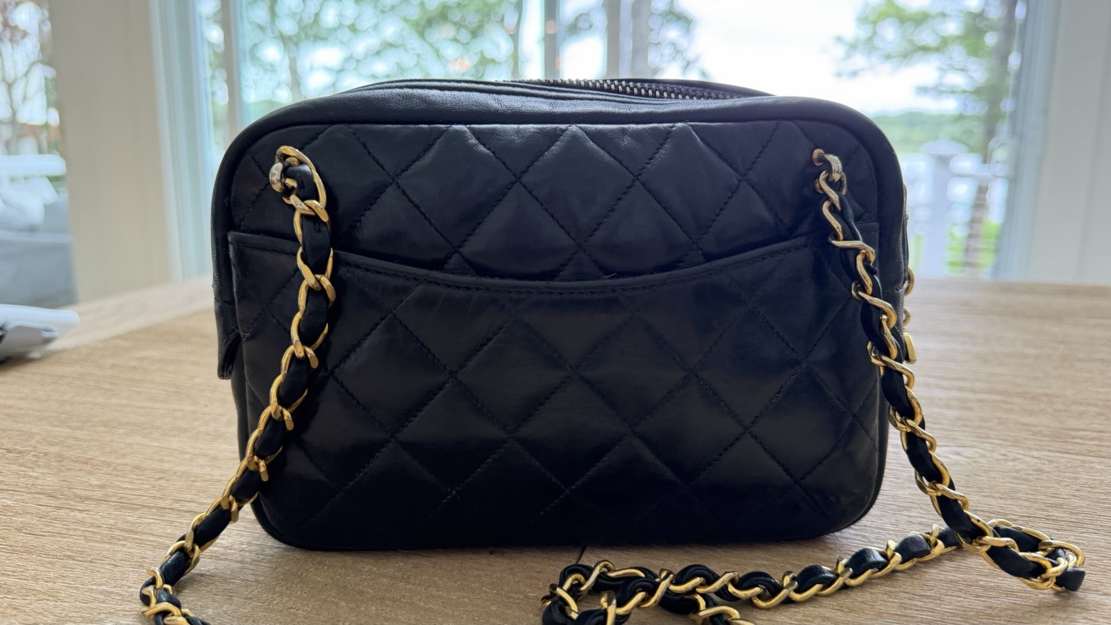 Authentic CHANEL Black Quilted Zip Chain Shoulder camera Bag Gold Hardware CC