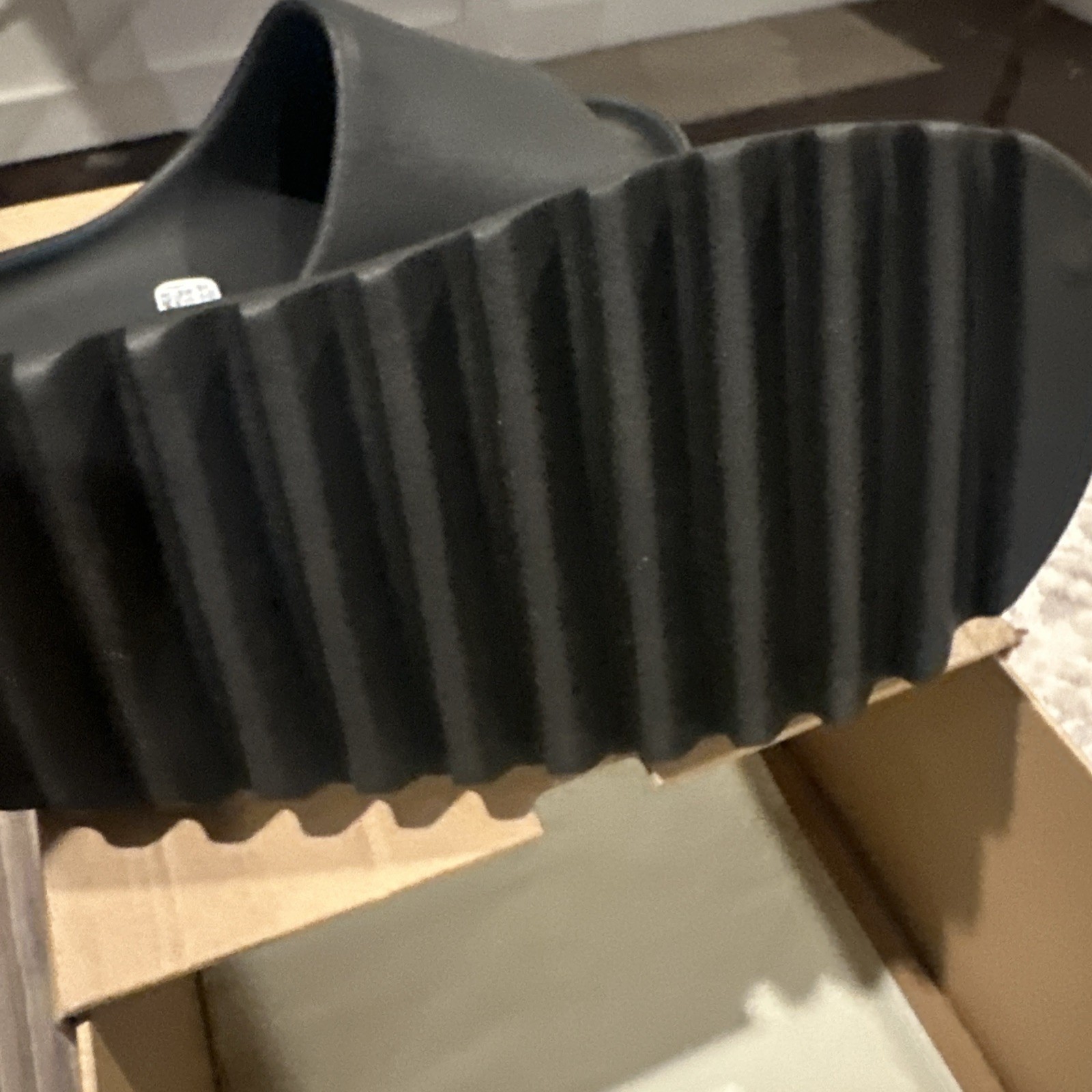 Adidas Yeezy Slide Onyx – Multiple Sizes – (100% Authentic) HQ6448