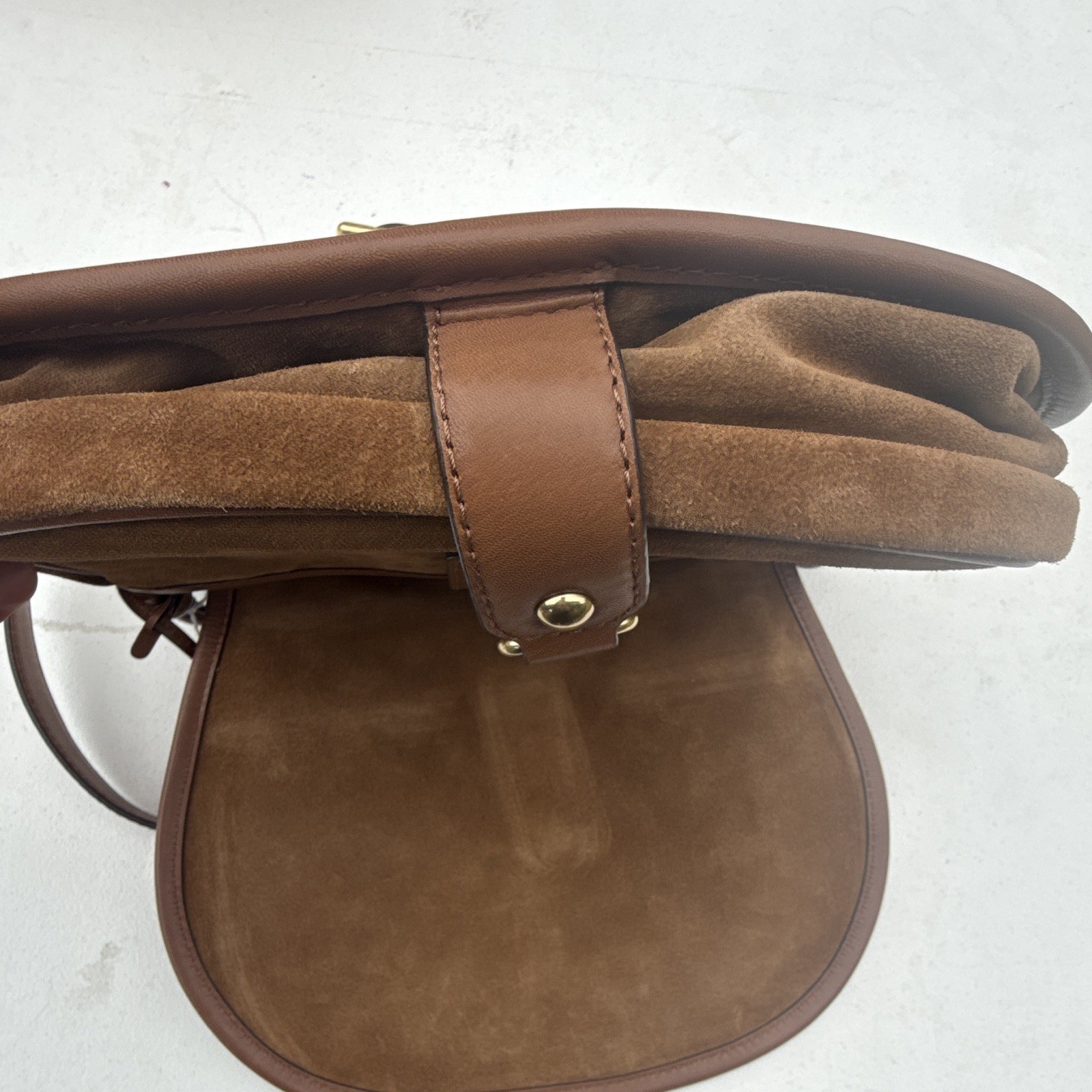 Michael Kors Jamie Caramel Large Leather Saddle Crossbody Bag Gold Snap Closure