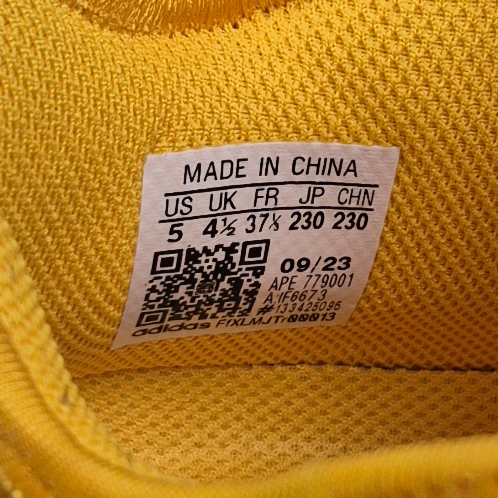 Adidas Byw Select Basketball Boost Sneaker Crew Yellow IF6673 MEN’S 5–WOMEN’S 6