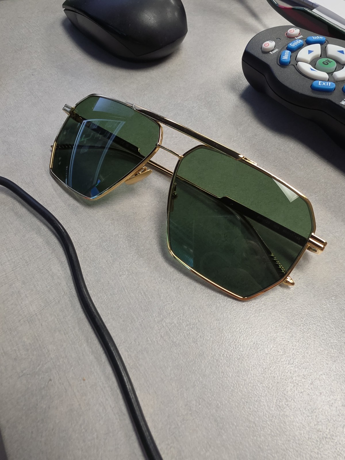 Bottega Veneta Aviator Sunglasses BV1012S Gold Frame Green Lens Unisex