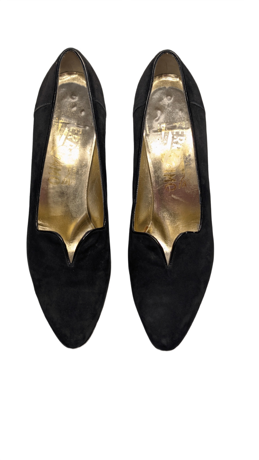 Salvatore Ferragamo 1990’s “Baronessa” Black Suede V-Neck Pumps Heels Size 7AAA