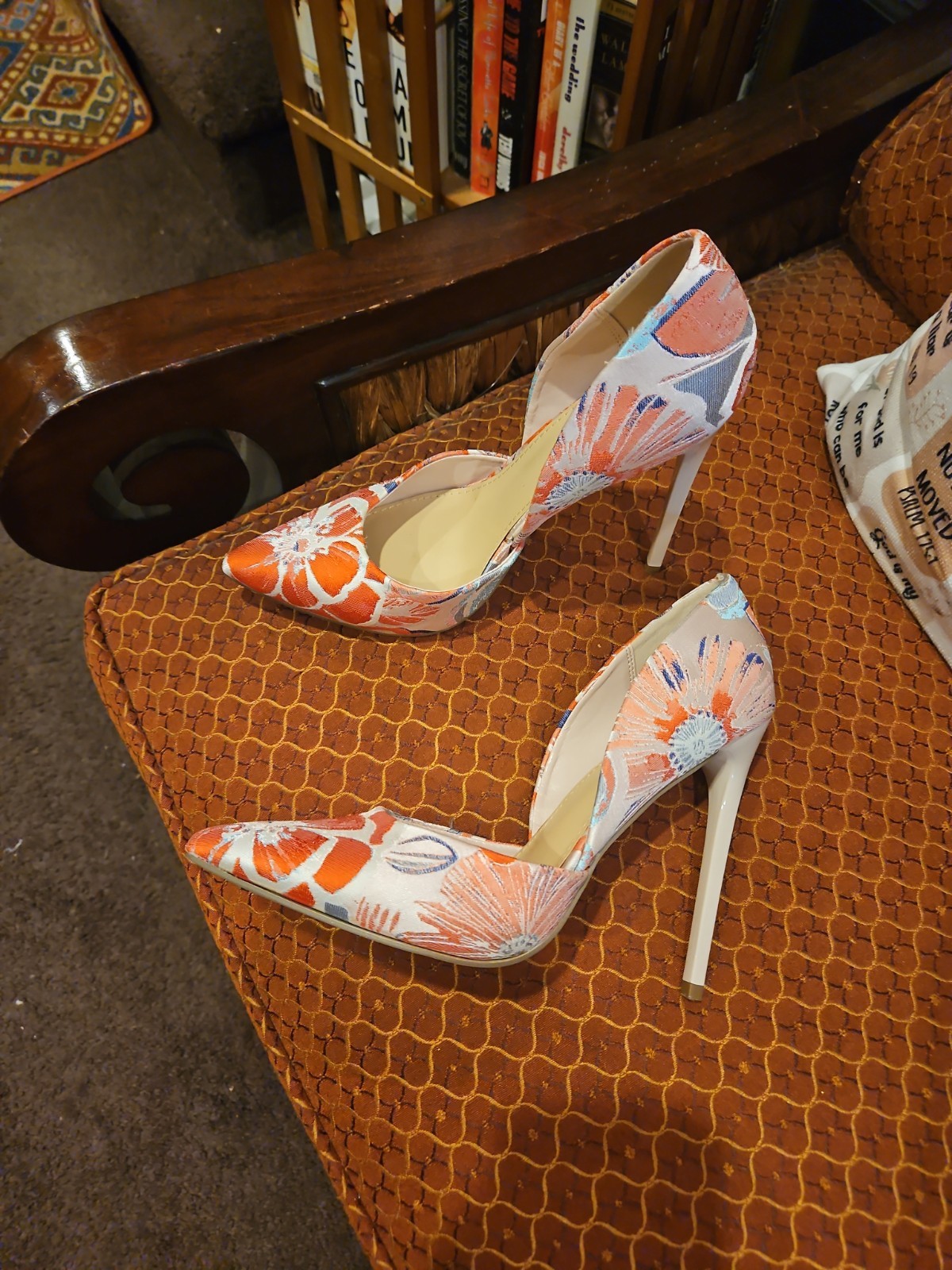 Lot Of 4 Pairs Of women Shoes in great condition
