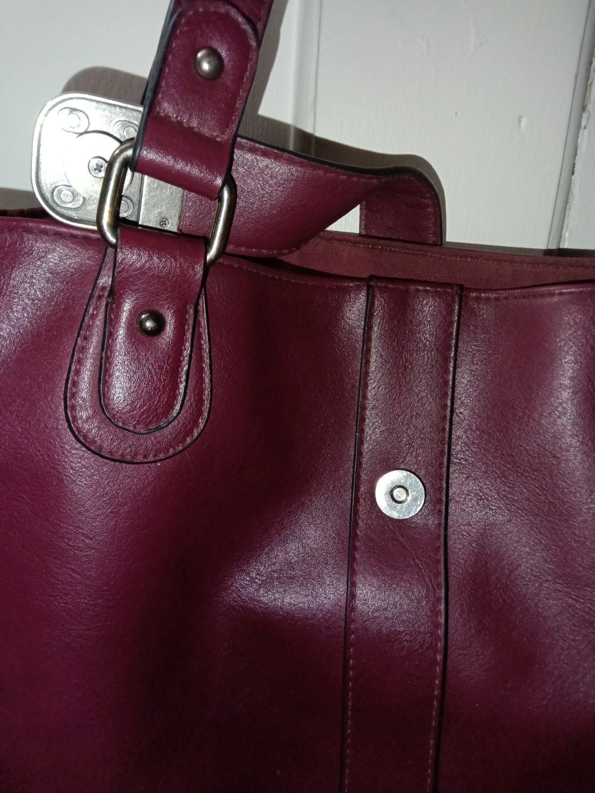 Style & Co Burgundy Shoulder Bag Turn Lock Zip Buckle Accent Silver Hardware