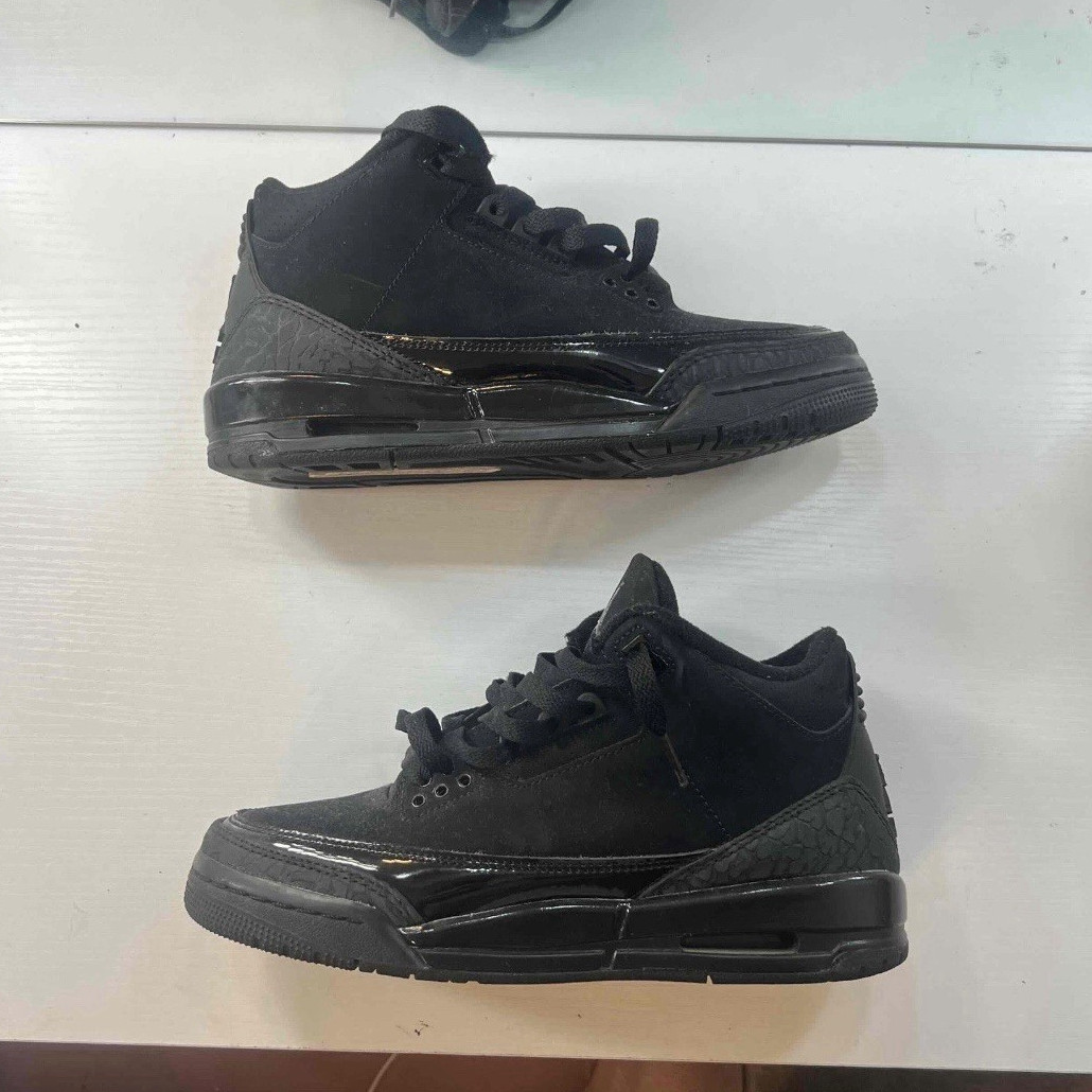 Jordan Air Jordan 3 Retro (GS) Black Leather Low Top Sneaker US 5 DM0967-001
