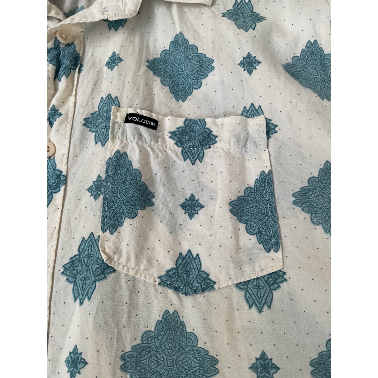 Volcom Mens Medium S/Sleeve Button Down Shirt Teal Medallion Print Classic Fit