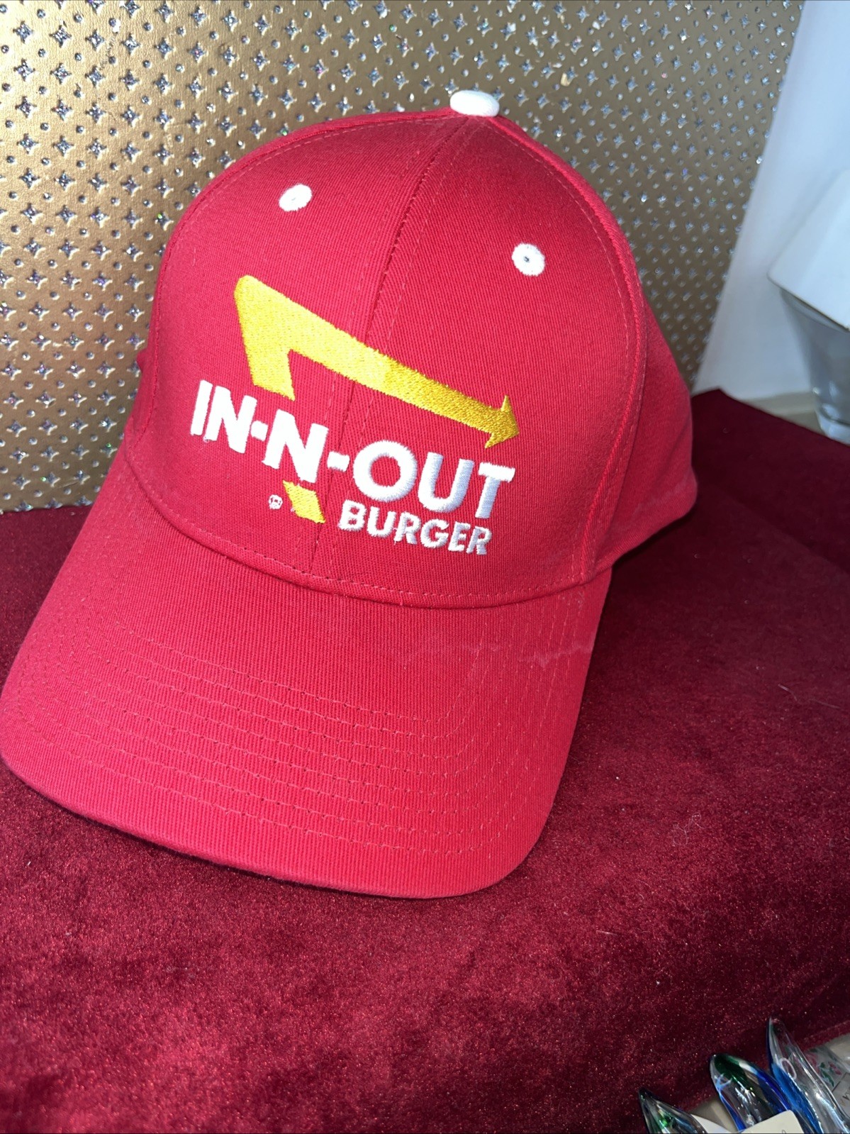 In-N-Out Burger Fitted Cap Unisex L/XL Red Associate Hat Logo Embroidered