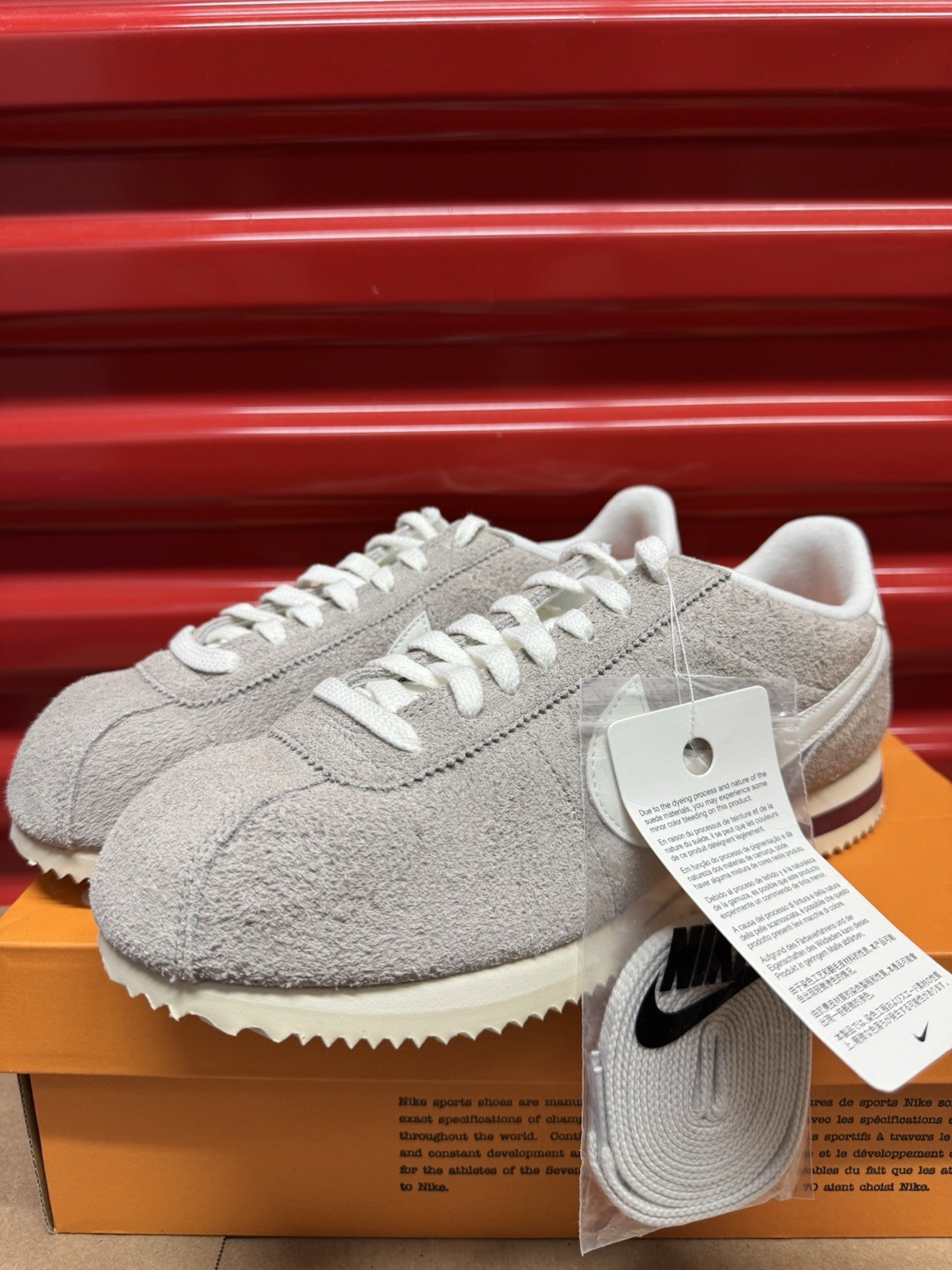 Men’s Size 9 – Nike Cortez SE Suede College Grey Sail Dark Team Red HF3142-001