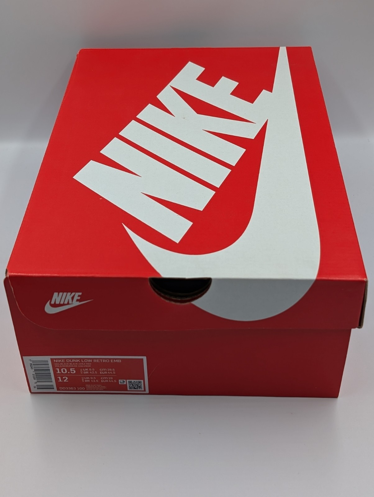 Nike Dunk Low EMB NBA 75th Anniversary Chicago Size 10.5 DD3363-100