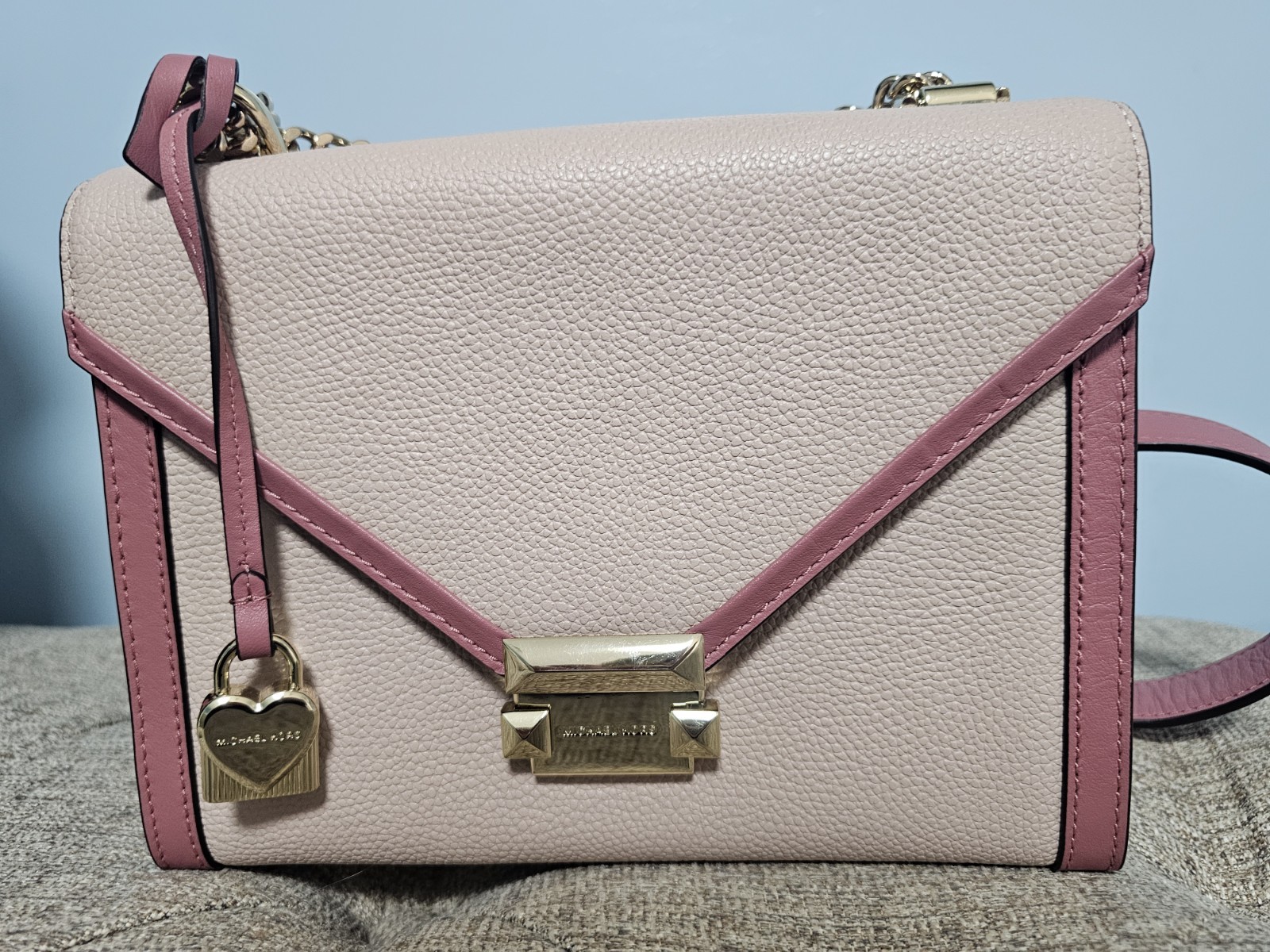 New Michael Kors Whitney bicolor leather small shoulder bag soft pink gold chain