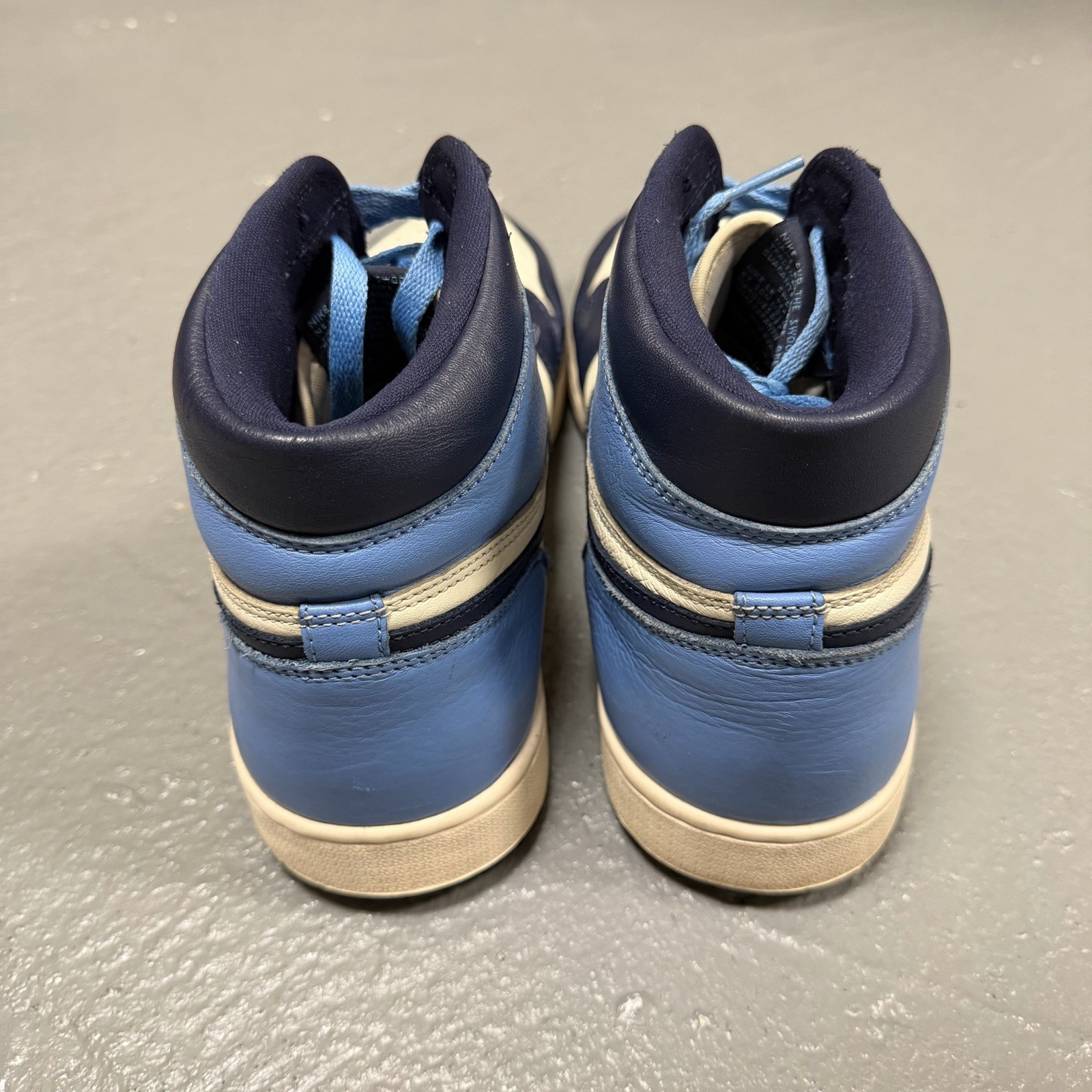 Nike Air Jordan 1 Retro High OG ‘Obsidian UNC’ SIZE 13