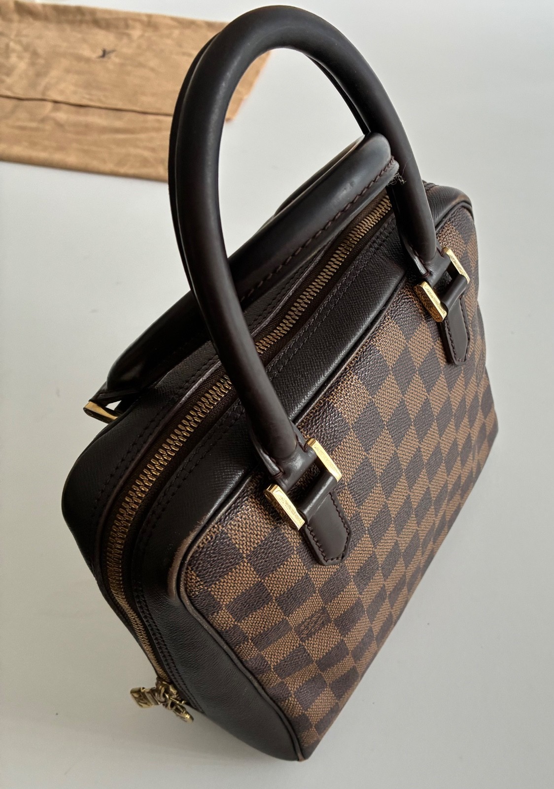 Louis Vuitton Damier Ebene Handbag – Authentic
