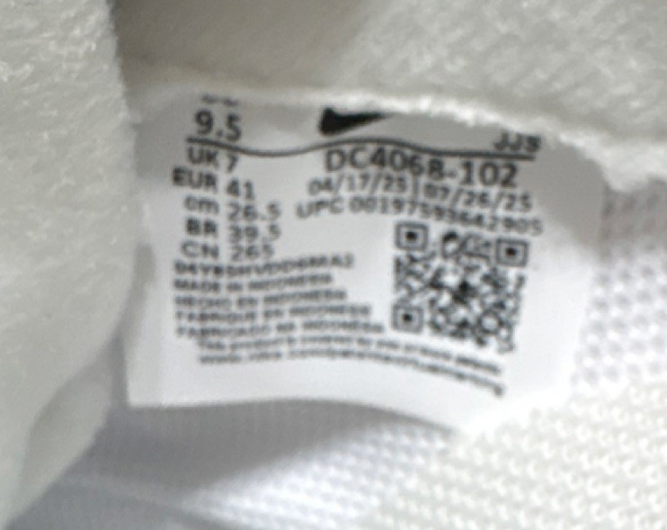 9.5 WMNS Nike Air Max Dawn Phantom Baroque Brown DC4068-102 White/Black Sneakers