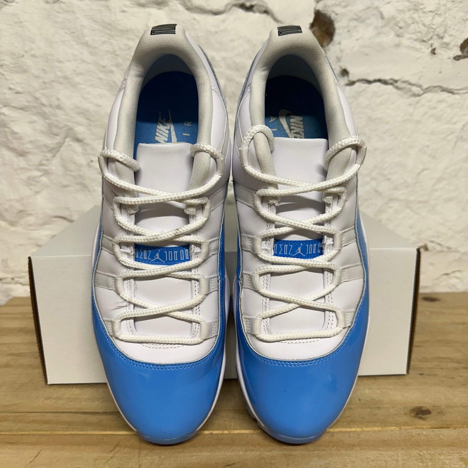 Air Jordan 11 Low University Blue Men’s Size 11.5 Pre-owned Sneakers FV5104-100