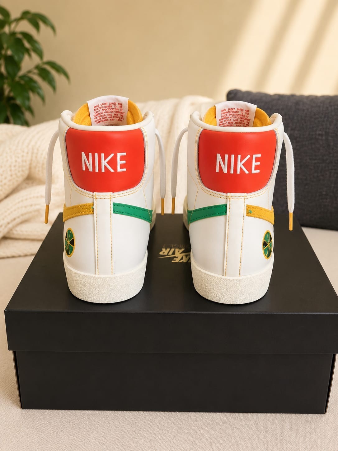 Nike Blazer Mid 77 Vintage Men’s Size 10.5 White Habanero Red BQ6806-177