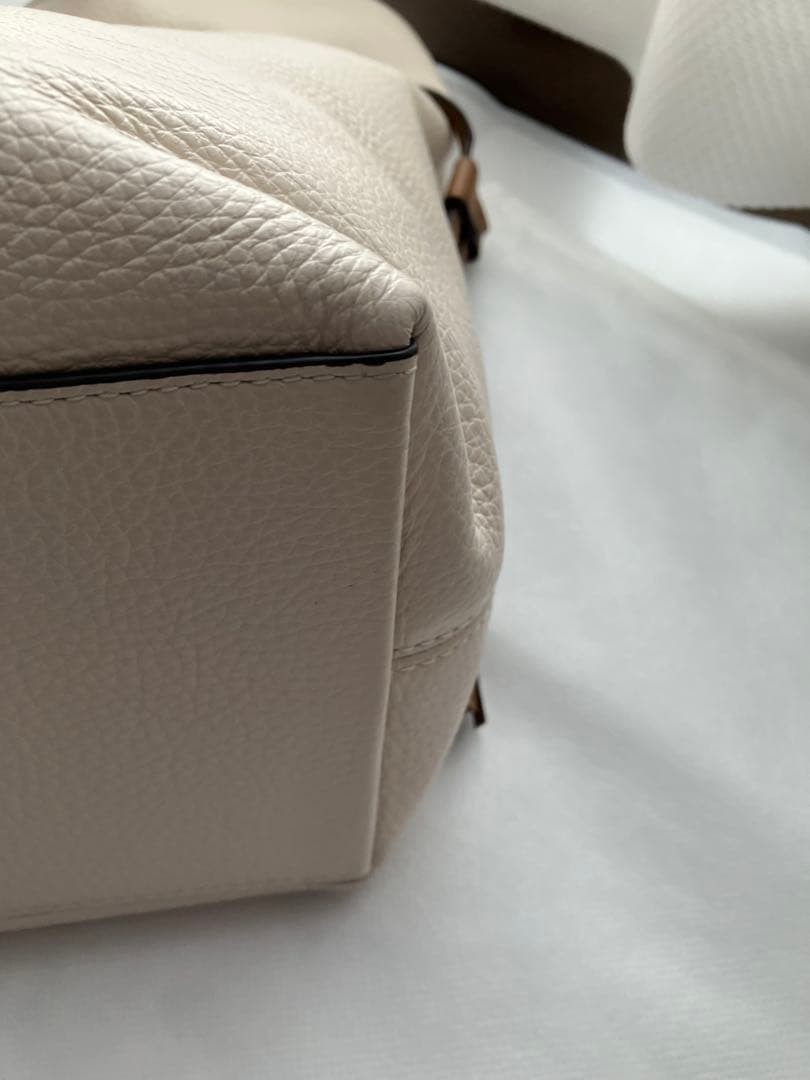 COACH Andy Tote Bag Leather Beige Ivory Carriage Logo 12a