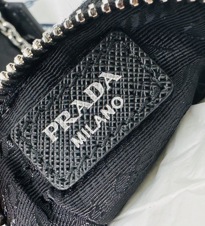 Authentic PRADA RE-Edition 2005 Shoulder Bag Black Nylon