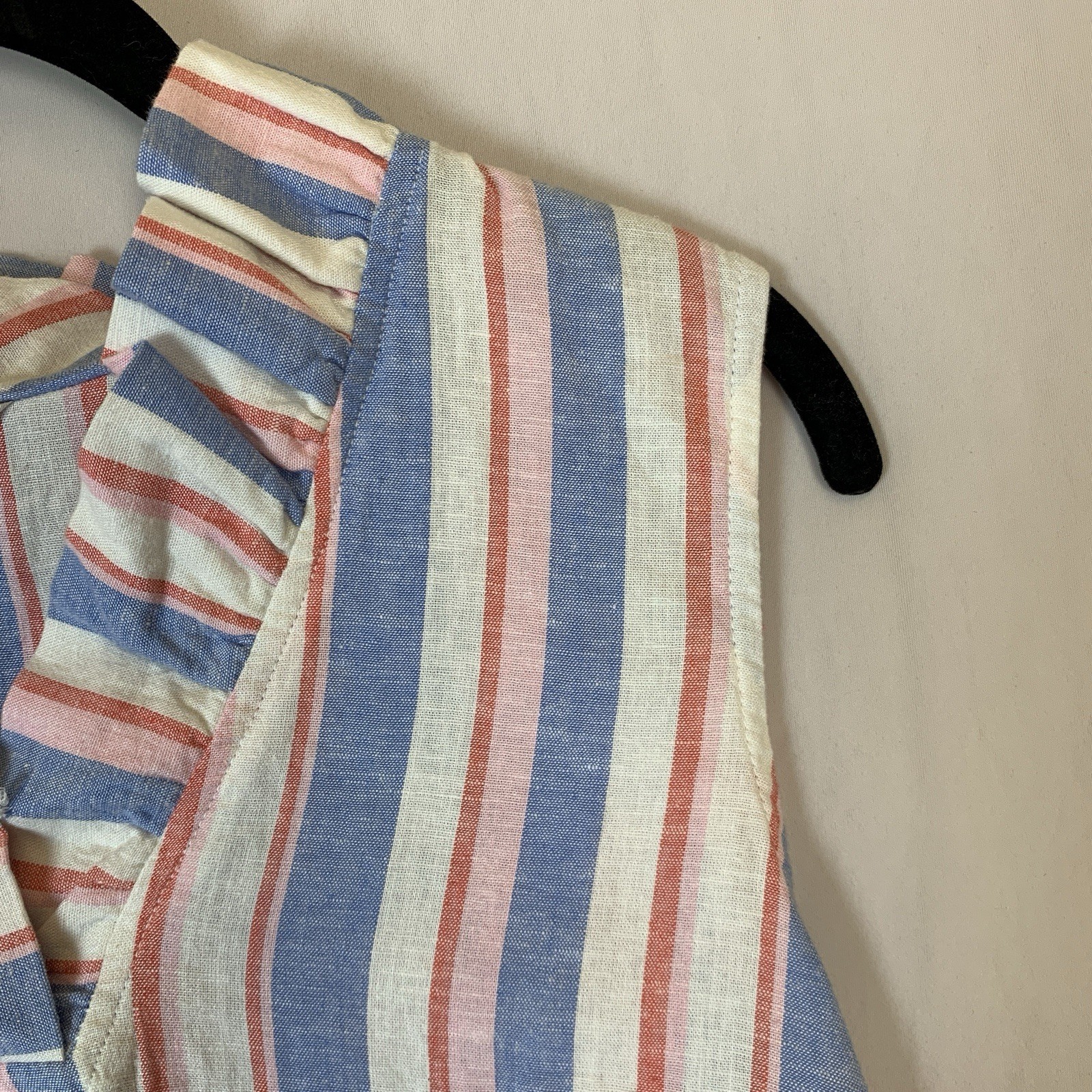 Crown Ivy Top Blouse Womens Medium Pink Blue Ivory Striped Sleeveless V Neck