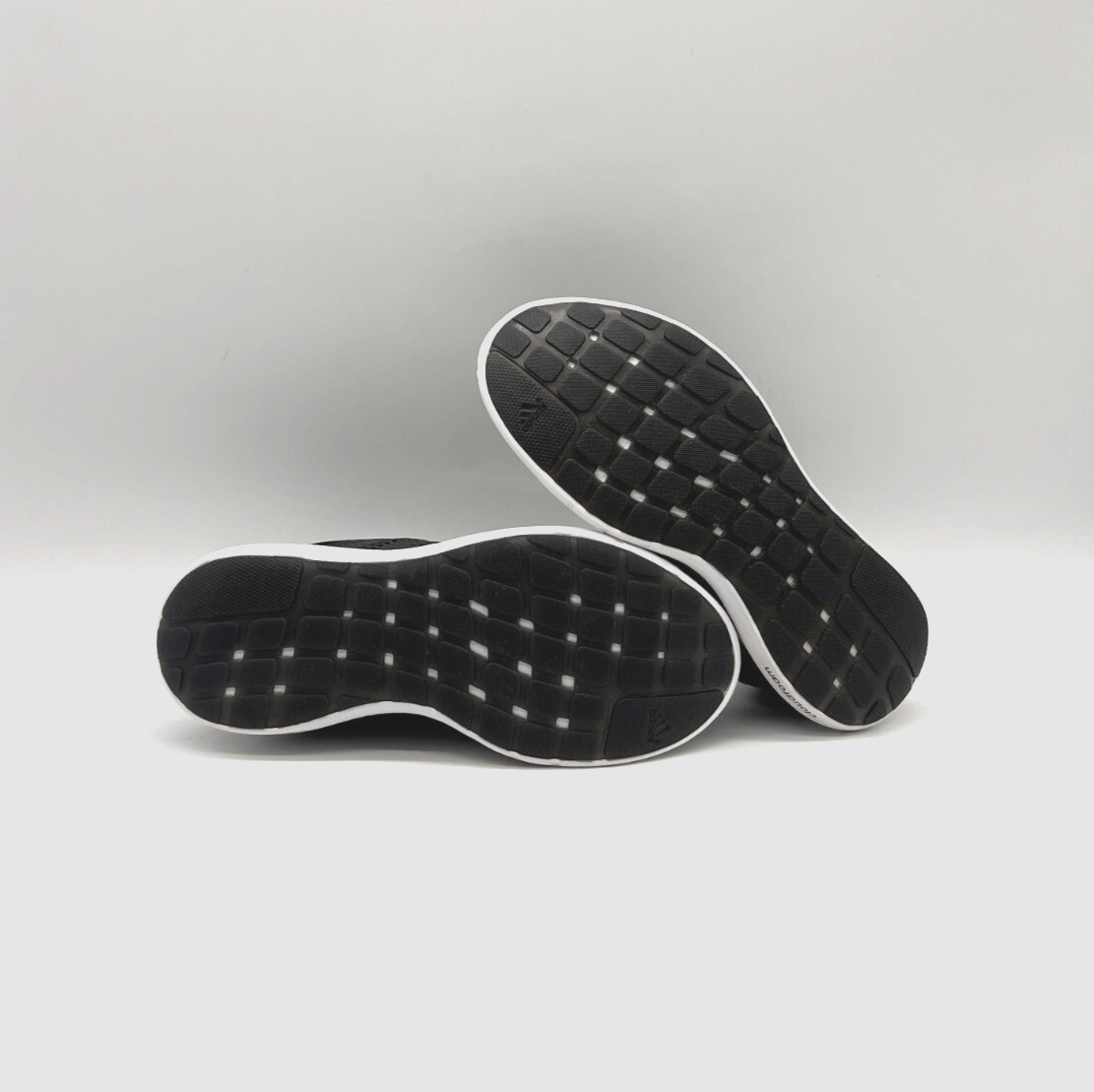 adidas element refresh 3 W Black/Gray Running wmn’s size 6 US-37 1/3 EU BY2886