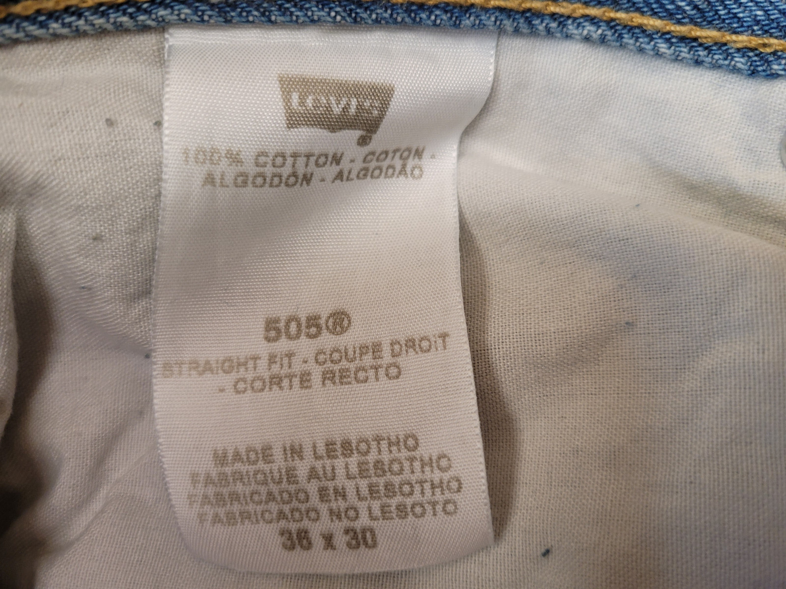 Levi’s Men’s 505 Regular Fit Straight Blue Jeans Light Wash 36×30 NWT Cotton
