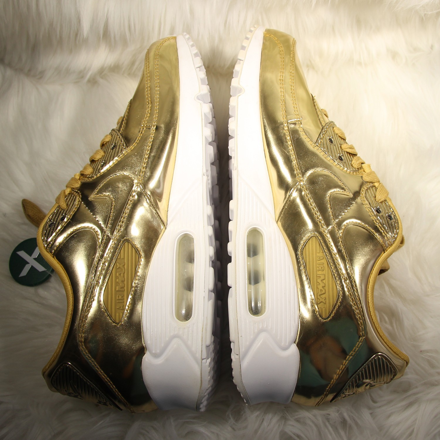 Nike Air Max 90 Metallic Gold Sneakers Shoes Women’s 11 CQ6639-700 Rarely Worn