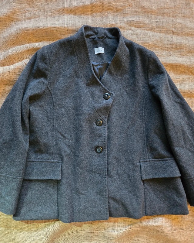 ELVI Grey Virgin Wool & Cashmere Jacket | Size 22 | Quiet Luxury